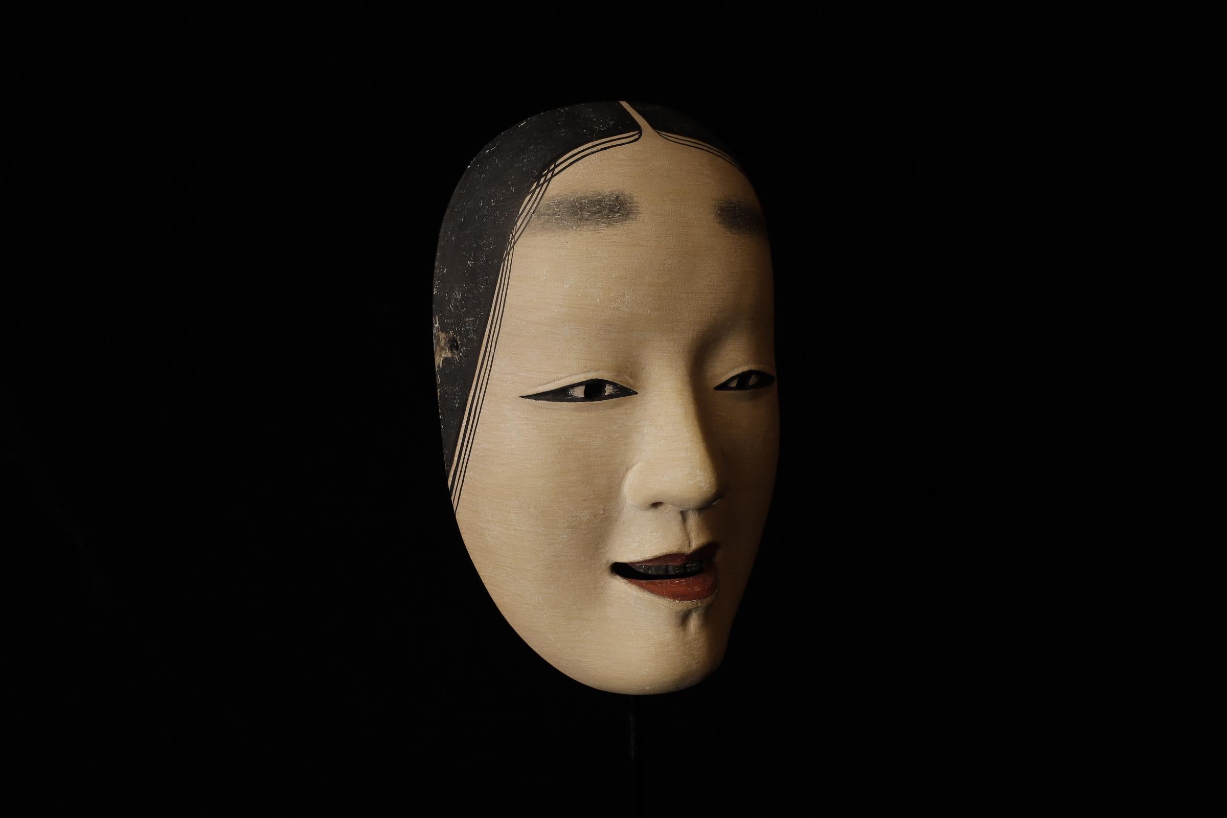 Japanese Noh Mask of Zō-onna (増女) - noble young woman For Sale 2