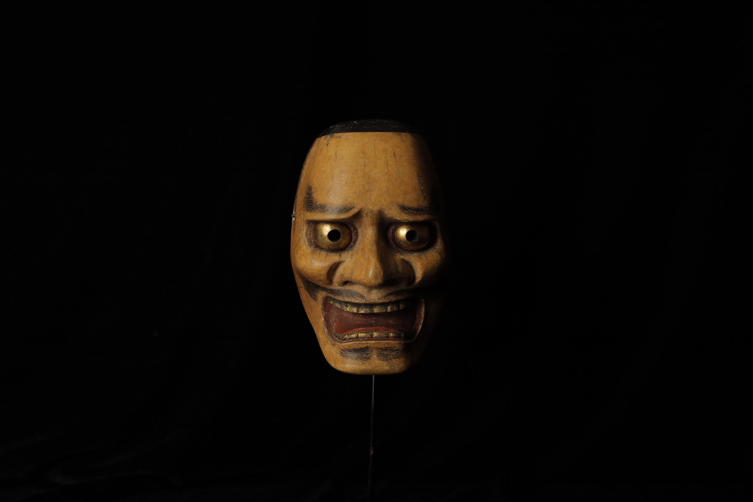 Deigan (泥眼)

Mask, used in Noh theater to represent characters who are possessed, supernatural beings, or individuals under the influence of strong emotions, such as madness or jealousy.
This mask is typically used in plays where a character has