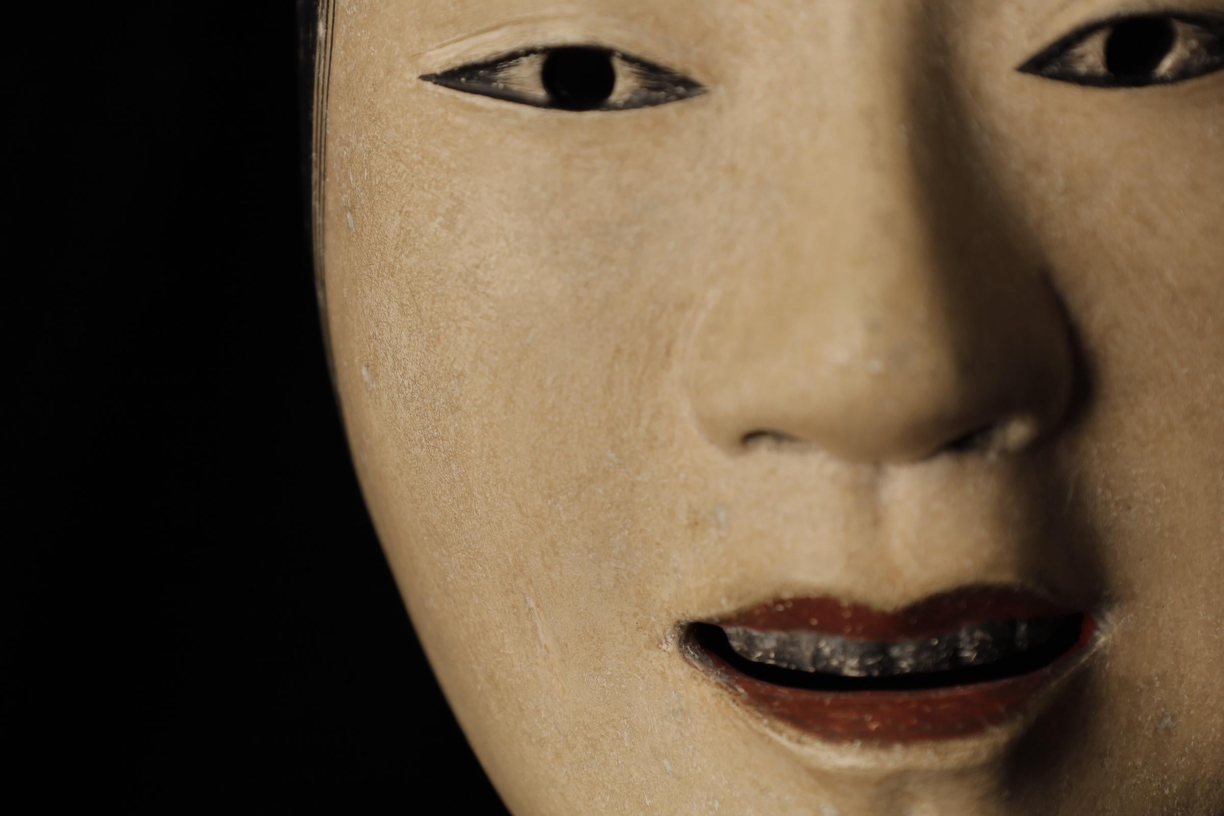 Hand-Carved Japanese Noh Theater Mask of a young boy Kashikobito (賢人) For Sale