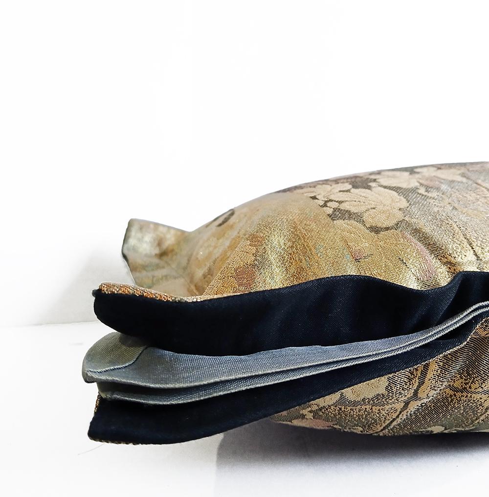 Fatto a mano Cuscino Bolsters in seta giapponese Obi in vendita