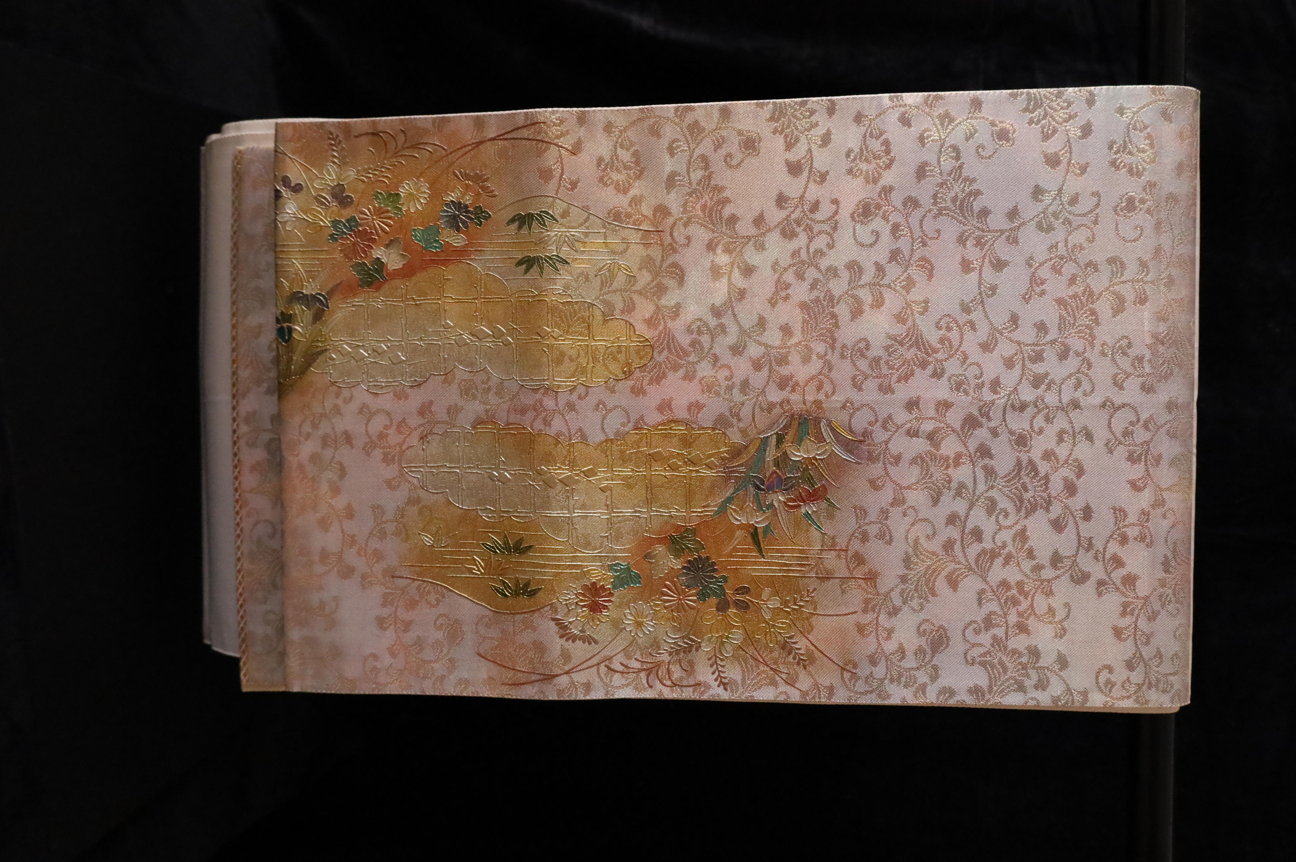 Japanese Obi with Landscape and Pavilion Motif – wall decoration, table runner For Sale 12
