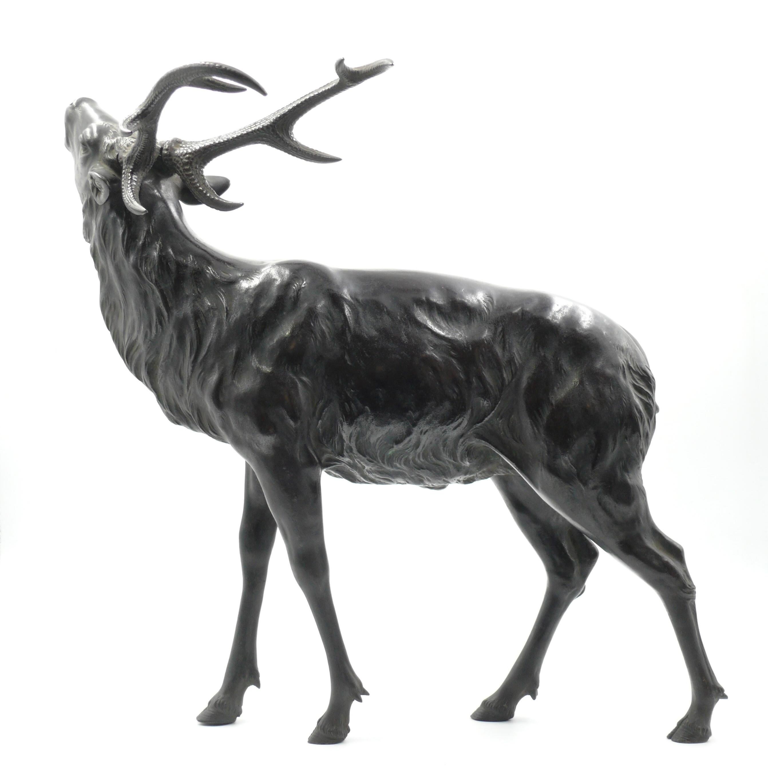 Ciervo japonés Okimono de bronce Meiji en venta