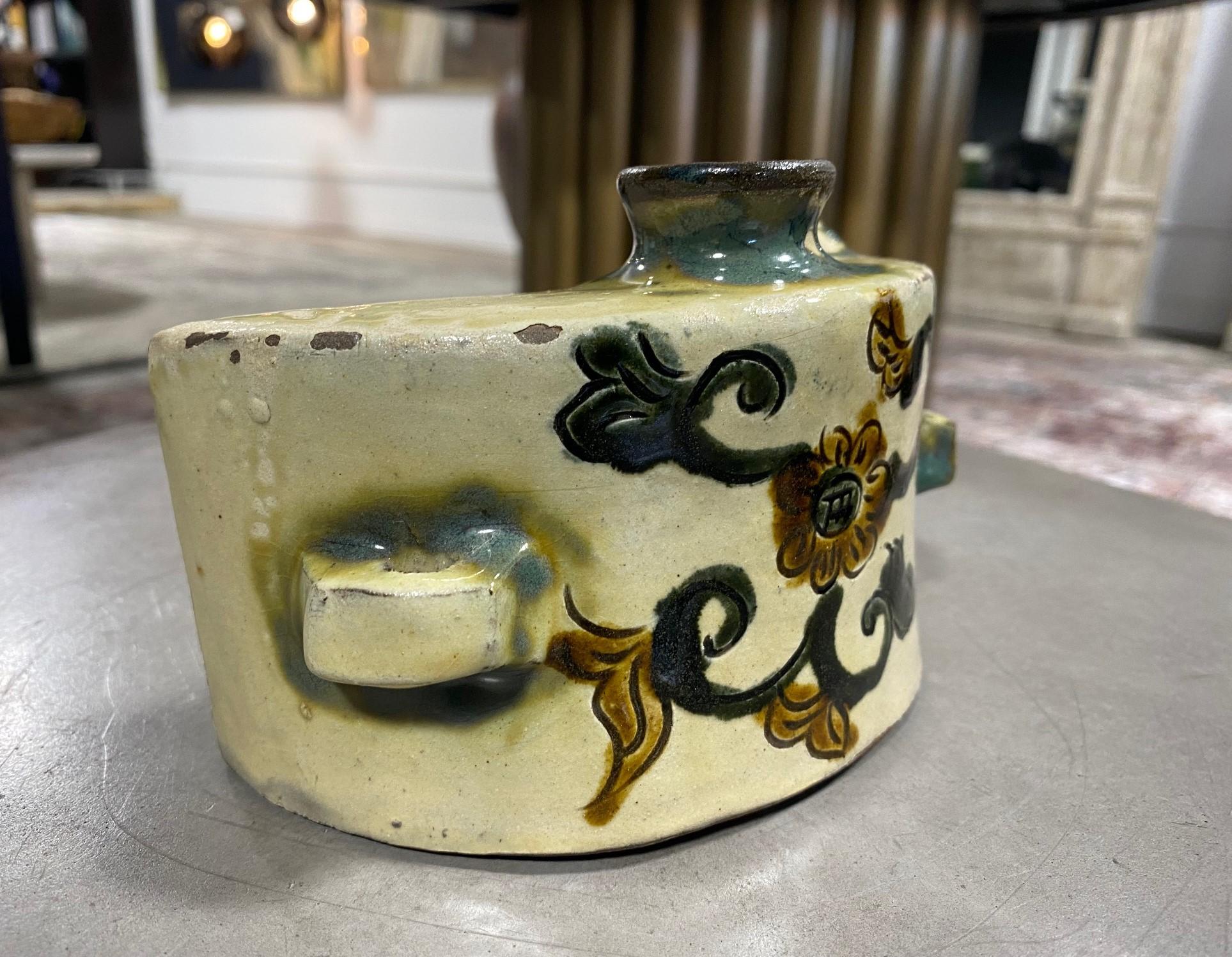 Japanese Okinawa Ceramic Showa Period Awamori Sake Pottery Dachibin Hip Flask For Sale 3