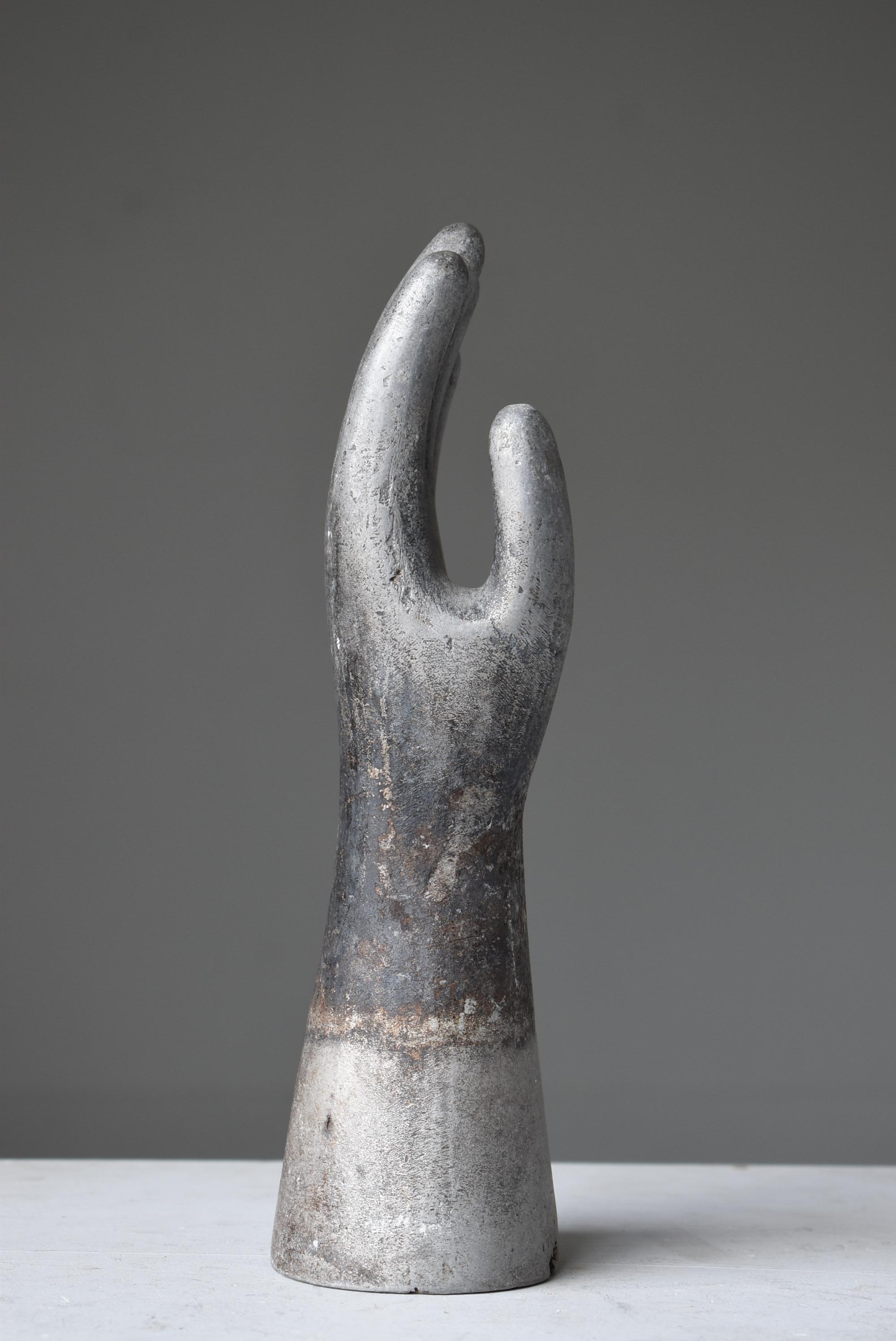 Japanese Old Aluminum Glove Mold 1940s-1960s / Object Wabi Sabi 5
