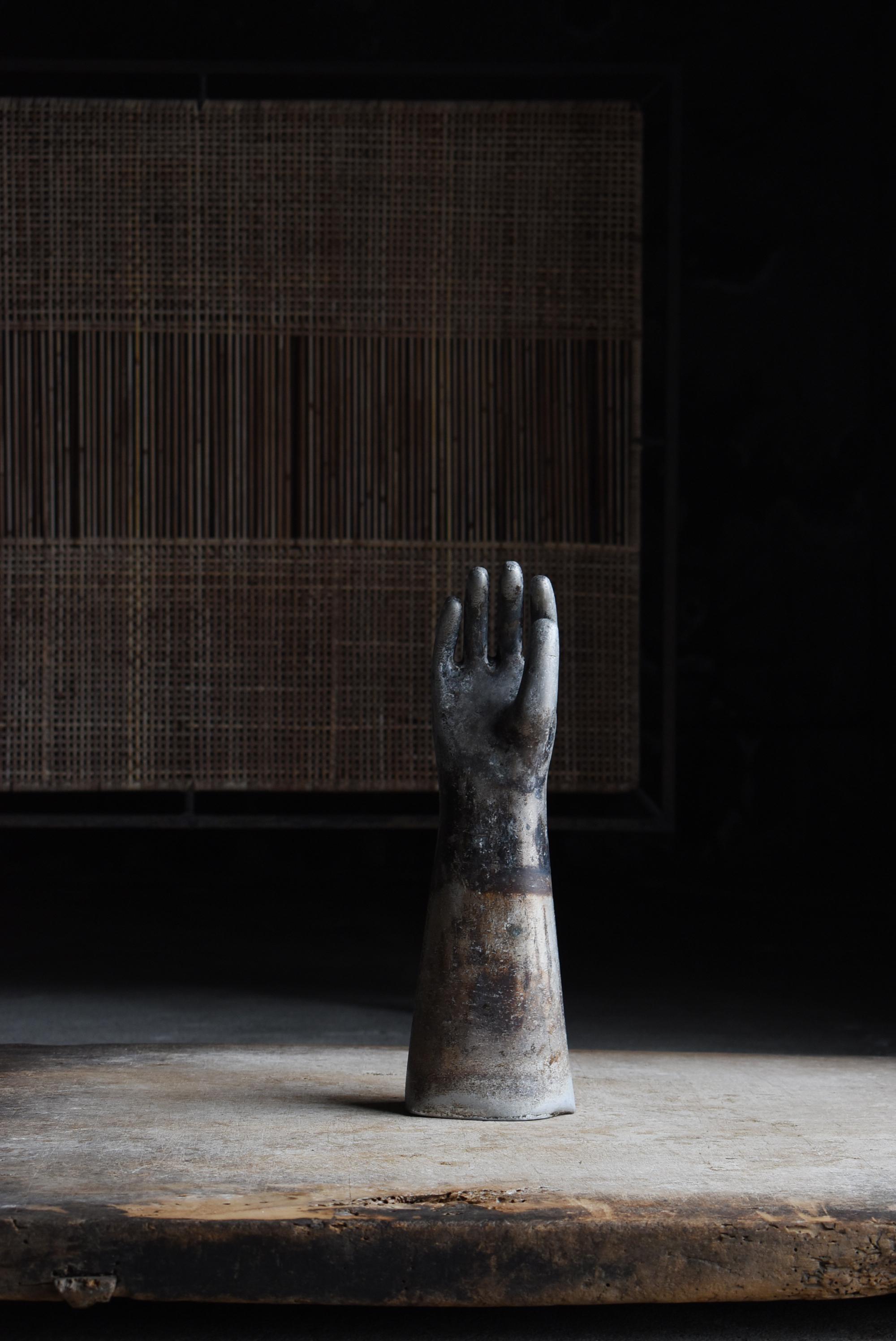 This account consists of five companies.
As for me, I specialize in Japanese antiques and deal in carefully selected items.
With 20 years of experience, I re-propose Japanese antiques from a new perspective.

The item introduced here is an old