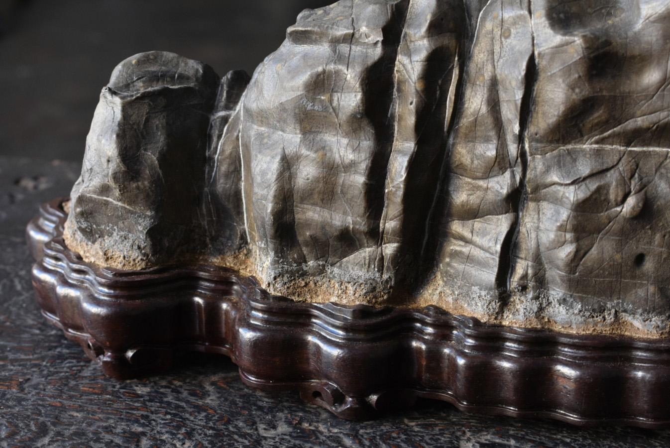 Limestone Japanese Old Appreciation Stone/Scholars Stone/Mountain Landscape Figurine For Sale