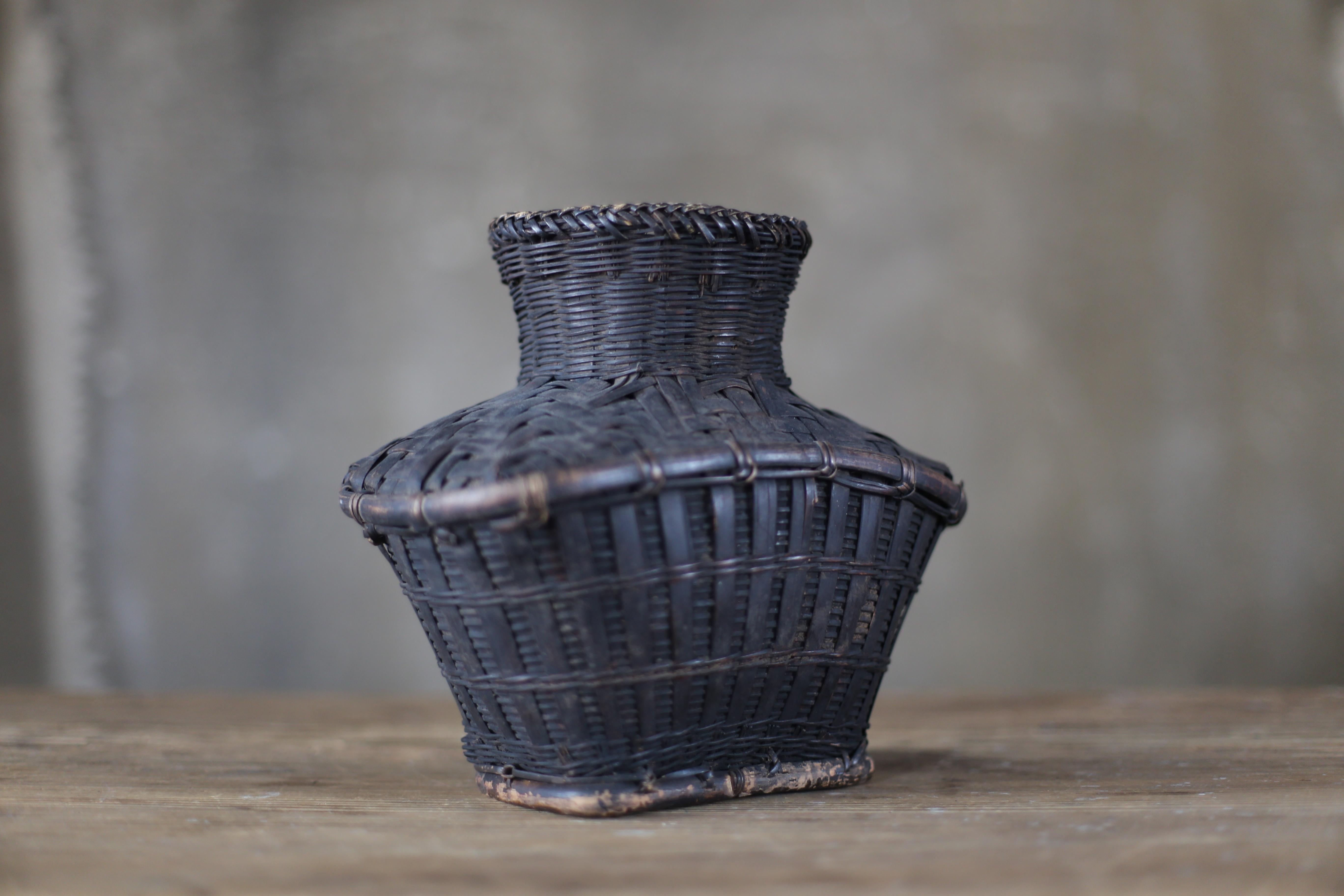 Japanese Old Bamboo Woven Vase / Late 19th Century In Good Condition In Sammu-shi, Chiba
