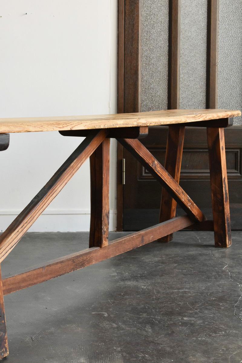 Japanese Old Big Wooden Bench / Showa / Simple Design / Mingei/ 1920-1970 In Good Condition In Sammu-shi, Chiba