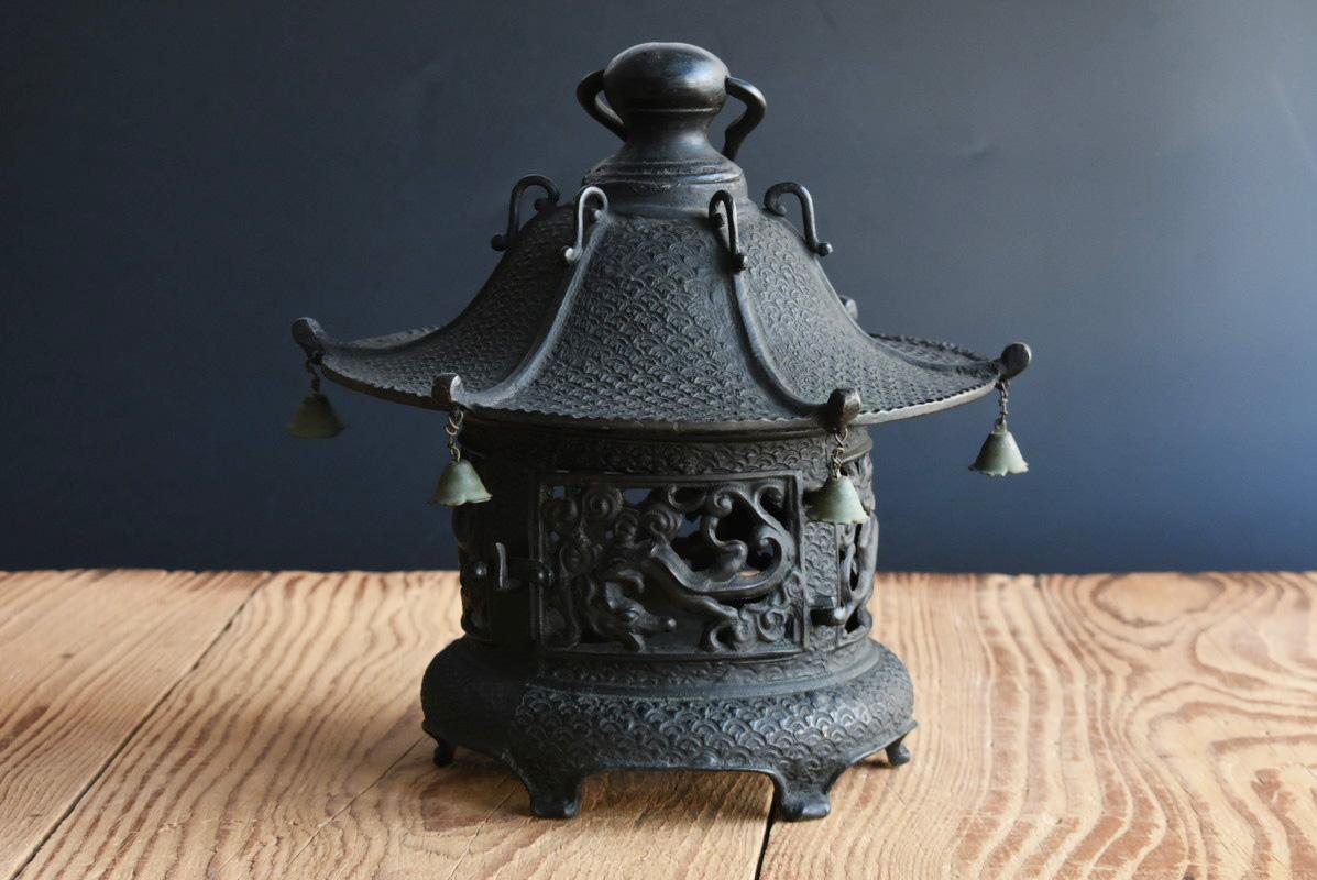traditional japanese lantern
