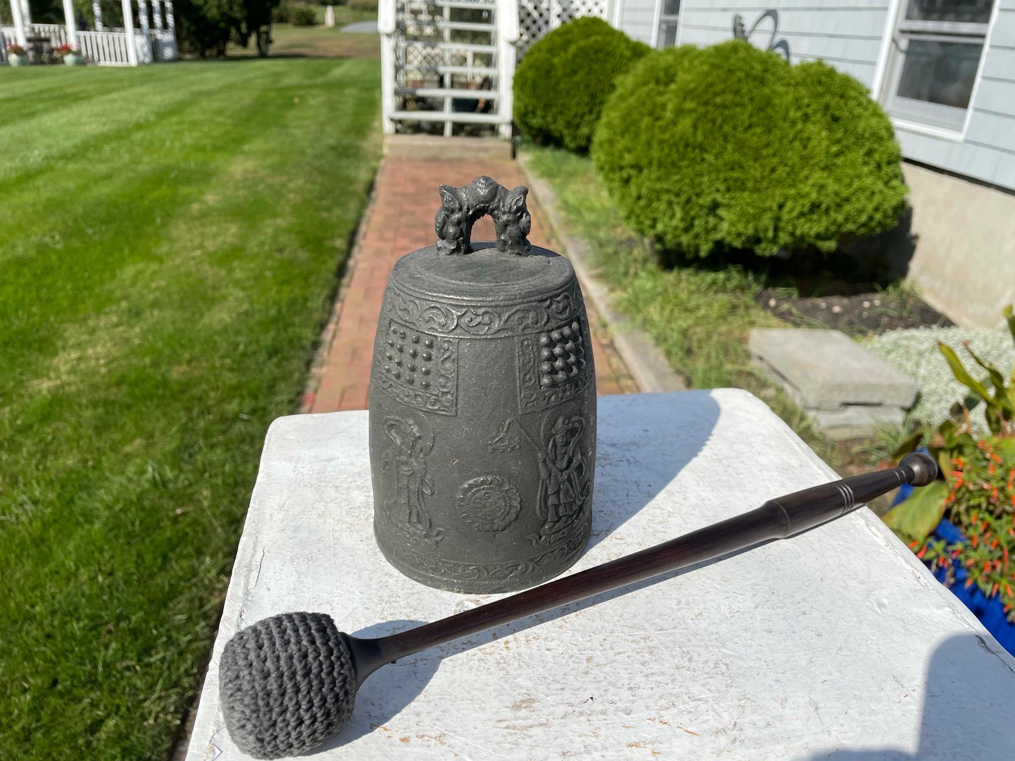 Japanese Old Buddhist Guan-Yin Cast Bell Resonates Pleasing Sound 9