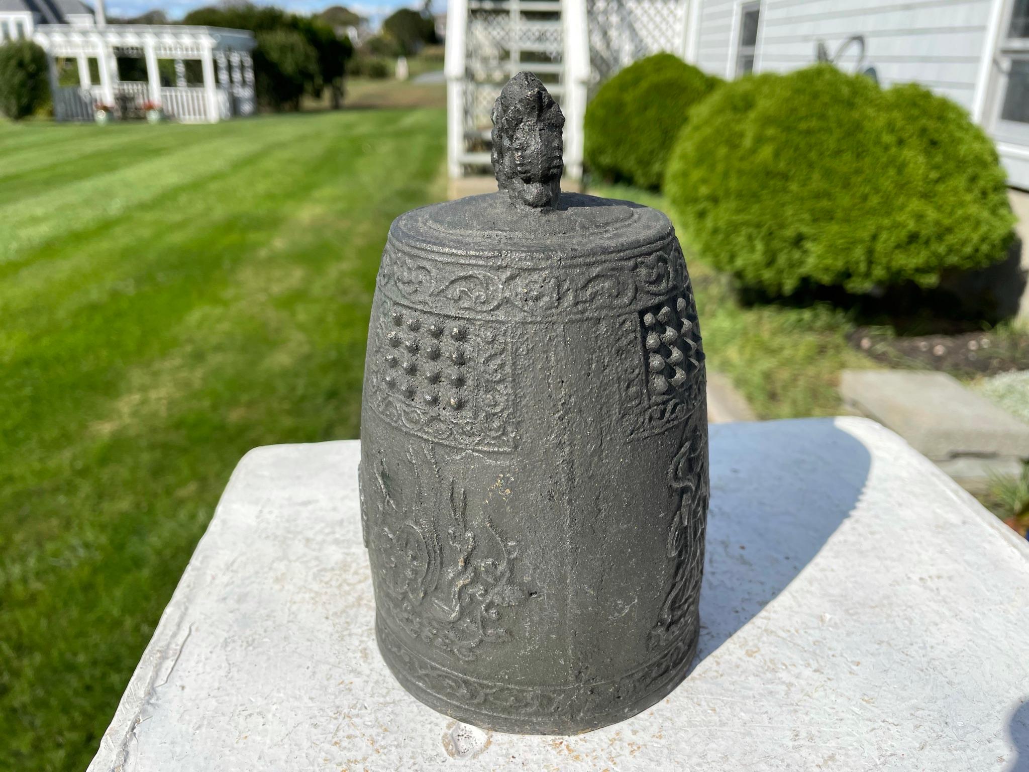 Japanese Old Buddhist Guan-Yin Cast Bell Resonates Pleasing Sound 1