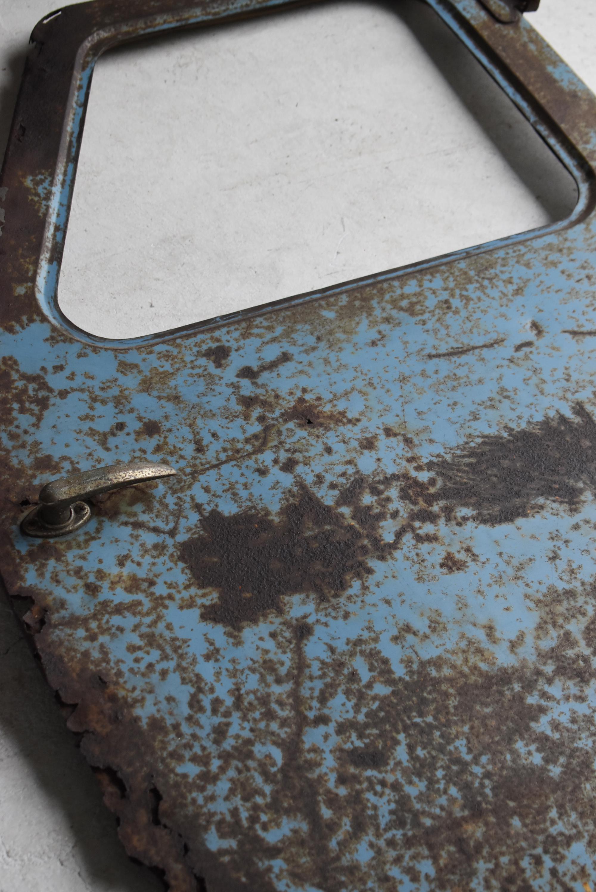 Japanische alte Autotür 1957er / Wanddekoration Abstrakte Kunst Wabisabi im Angebot 5