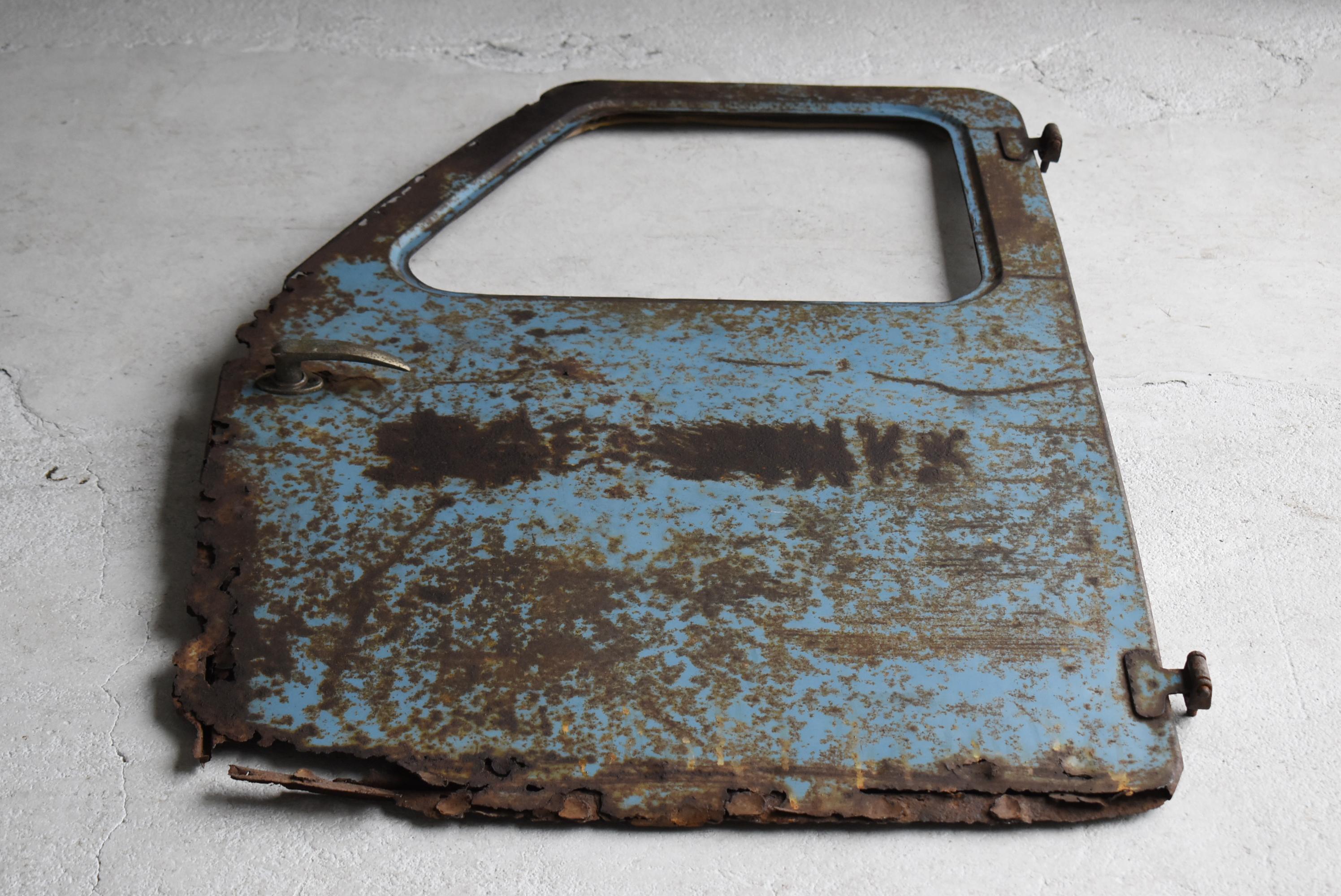 Japanische alte Autotür 1957er / Wanddekoration Abstrakte Kunst Wabisabi im Angebot 3