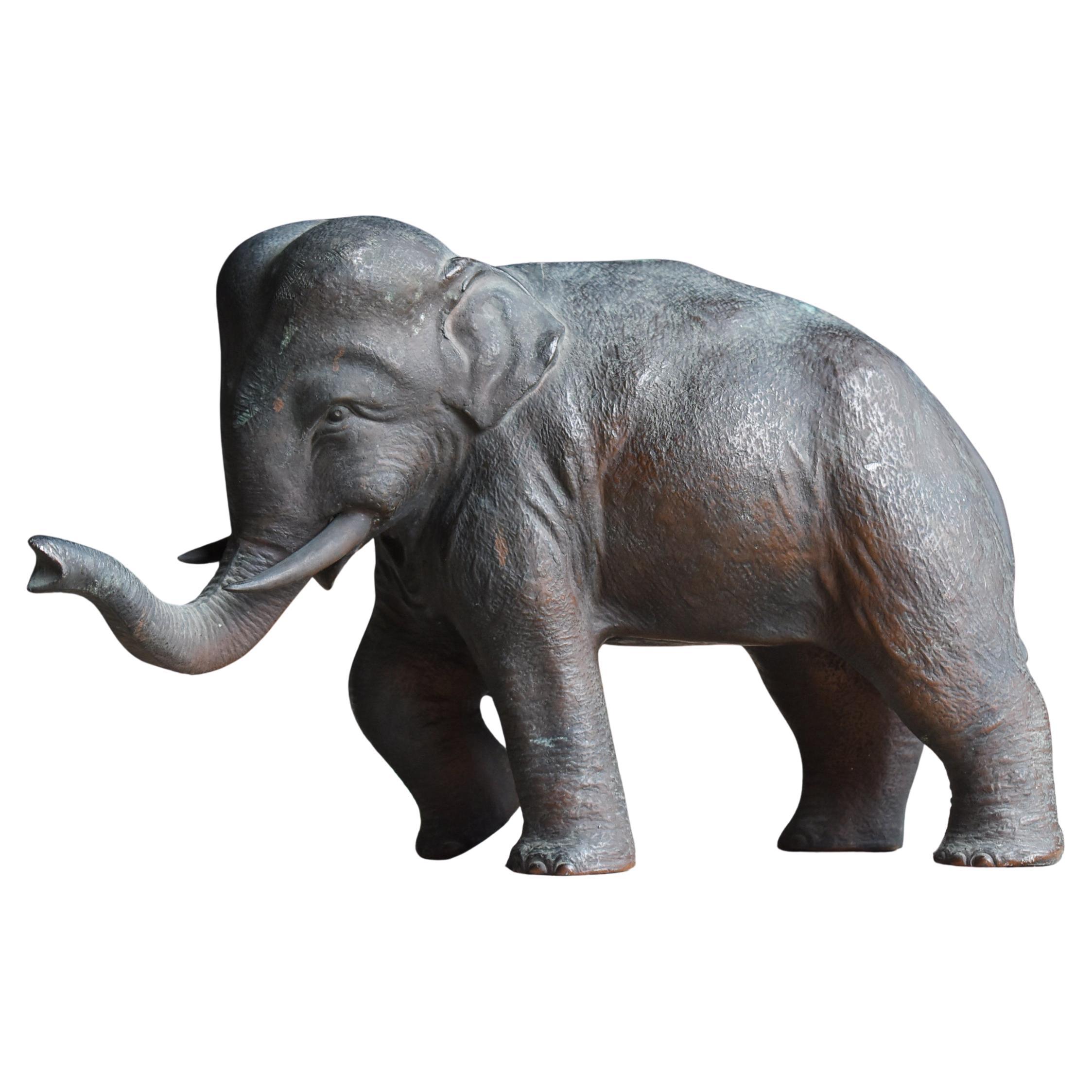 Figurine éléphant japonaise en cuivre 1940s-1960s / Sculpture Wabi Sabi