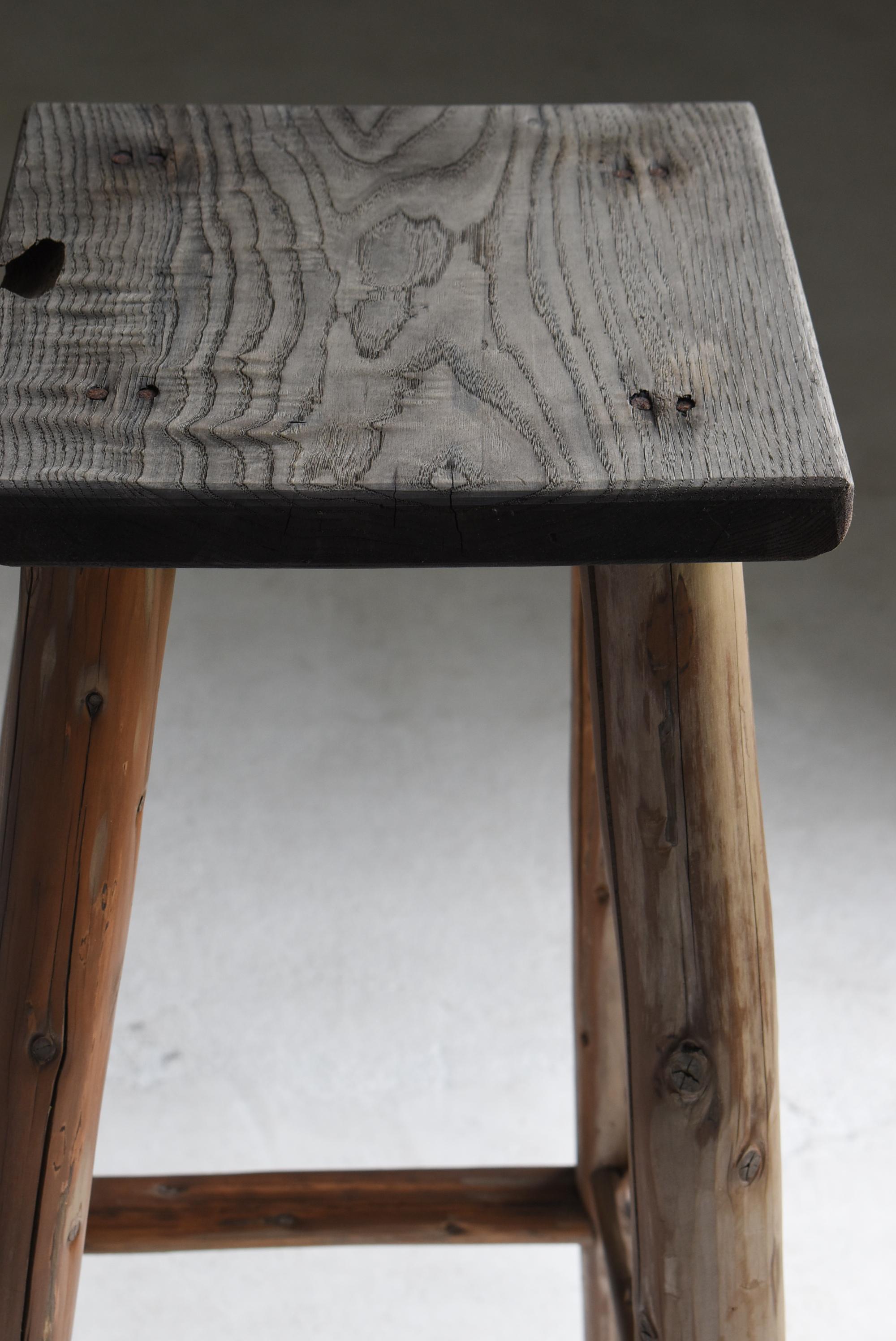 Japanischer alter Verkaufsständer 1940er-1960er Jahre / Primitiver Beistelltisch Wabisabi im Angebot 6