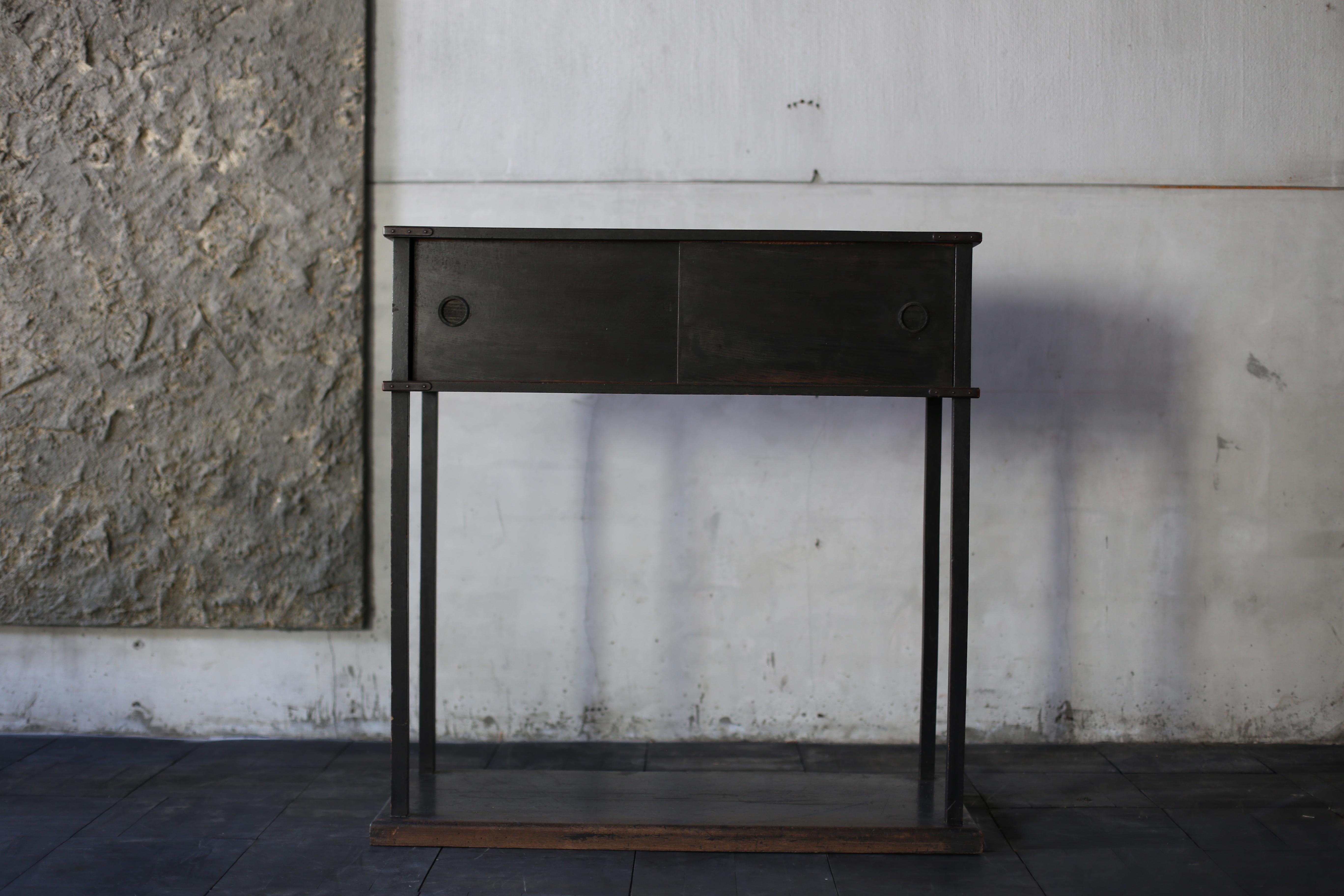 Woodwork Japanese Old Display Stand with BK color / Japanese Old Wooden Shelves For Sale
