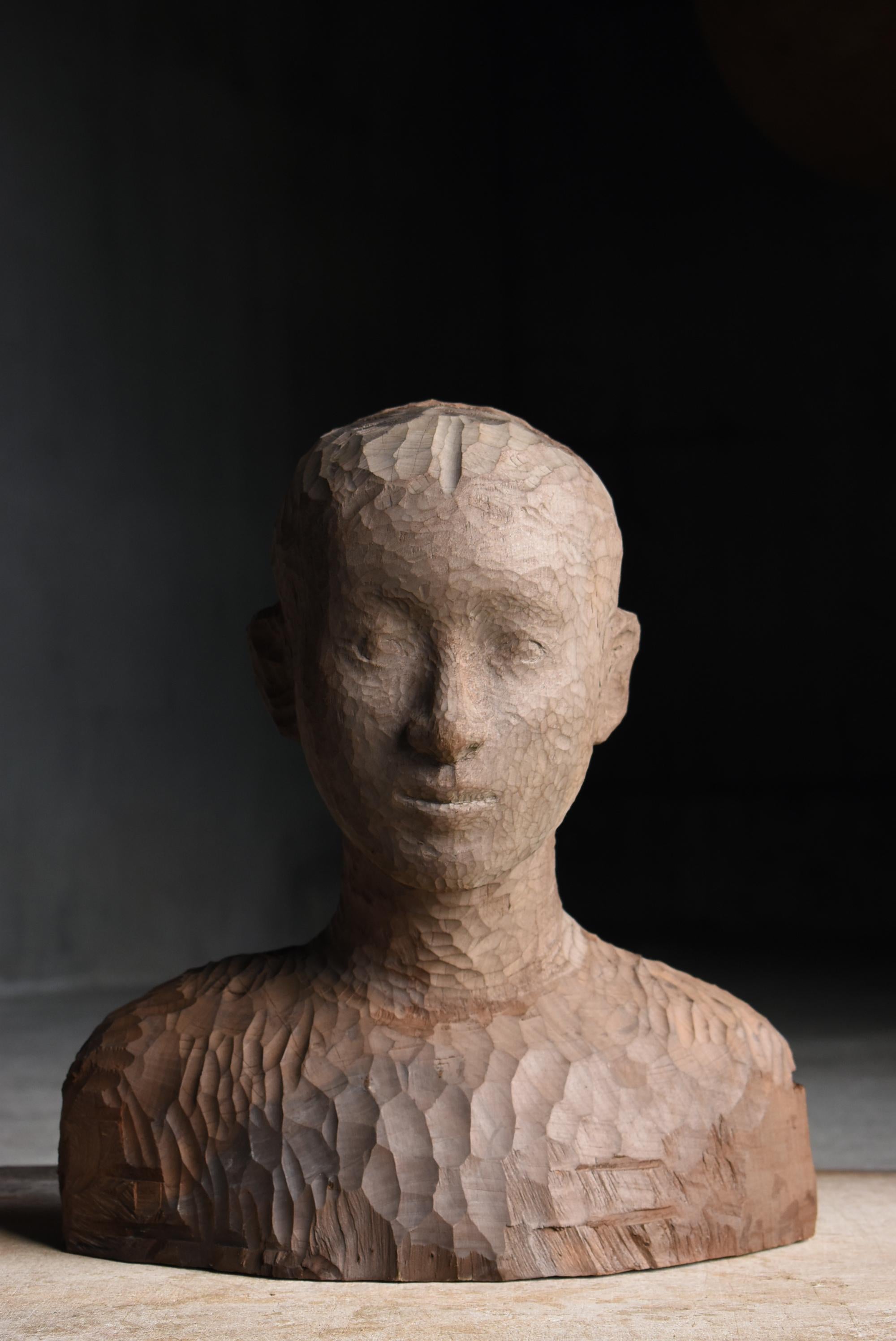 Japanische alte weibliche Figur Skulptur 1960er-1980er Jahre / Menschliche Statue Wabisabi (Handgeschnitzt) im Angebot