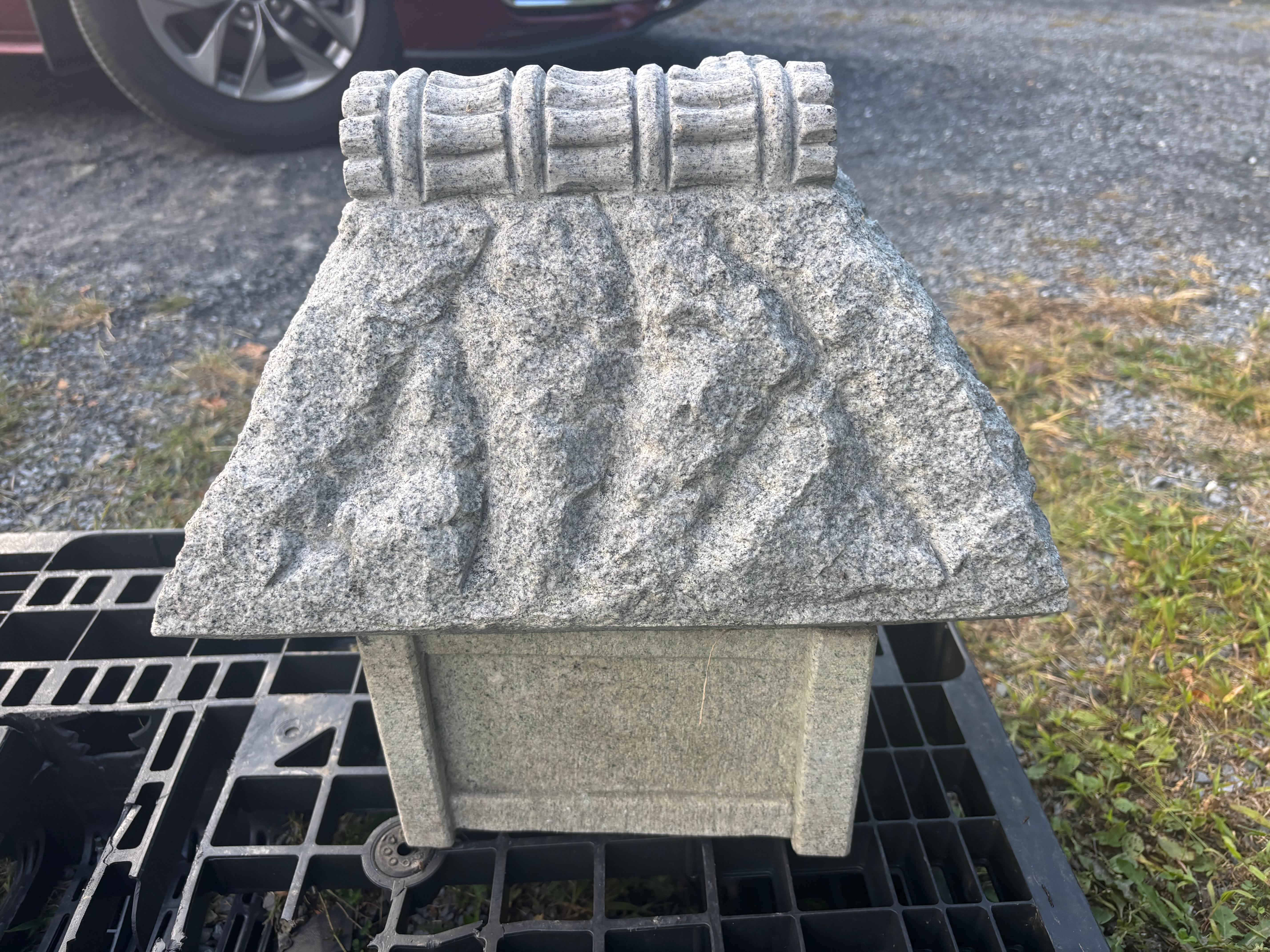 Lanterna giapponese in granito antico per giardino A. Stone In condizioni buone in vendita a South Burlington, VT