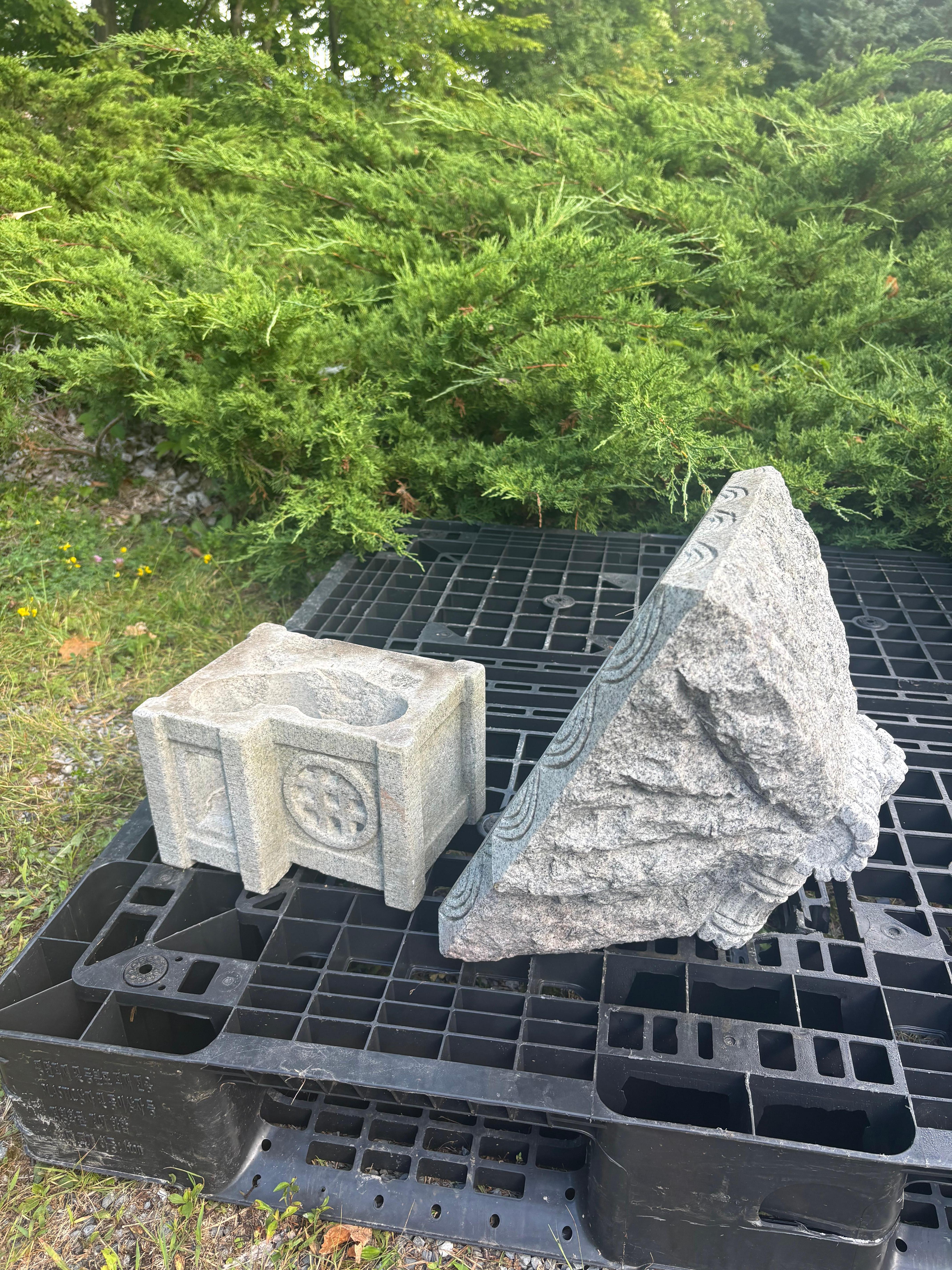 Pietra Lanterna giapponese in granito antico per giardino A. Stone in vendita