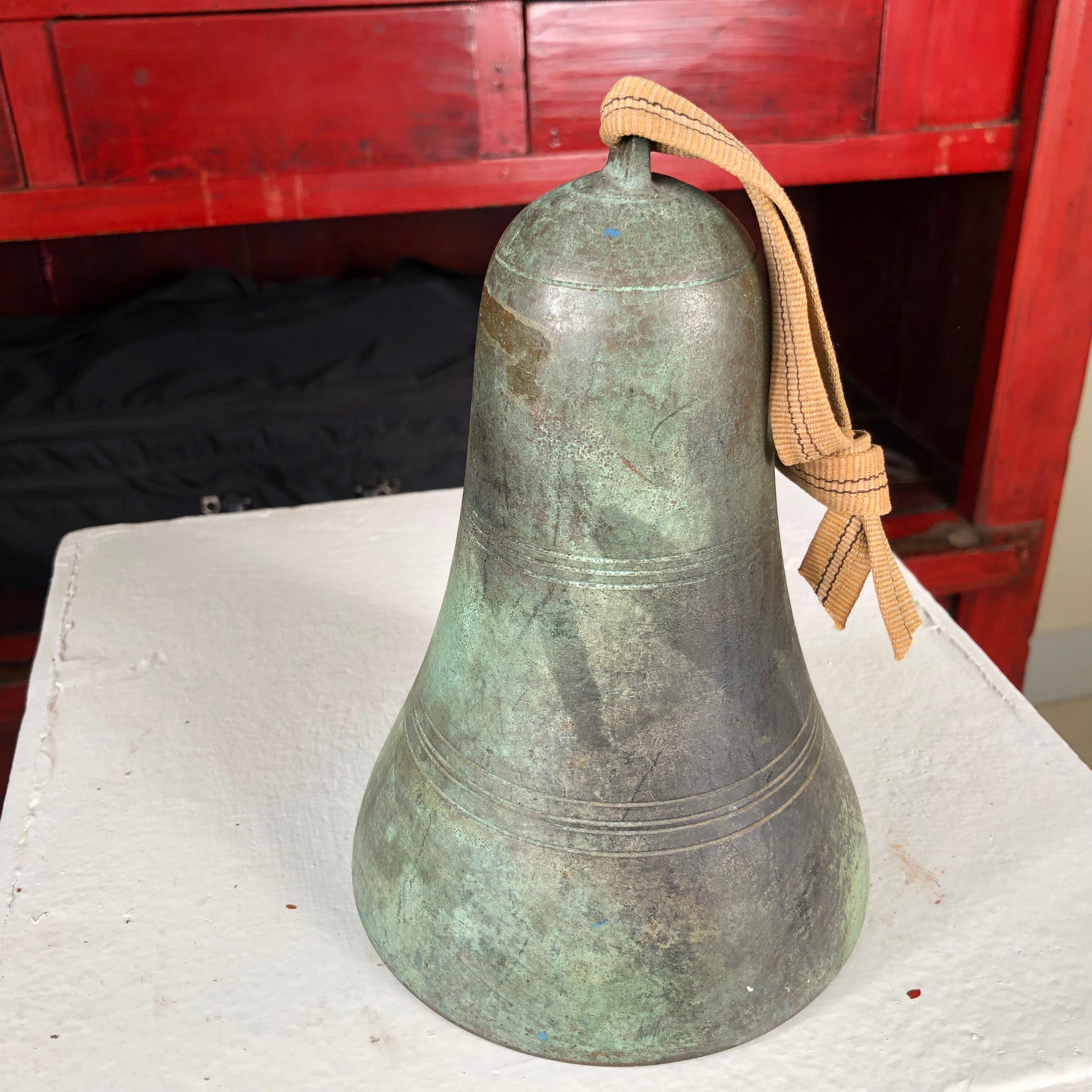 Hand-Crafted Japanese Old Hand Cast Big Bronze Temple Bell Fine Green Patina & Smooth Touch