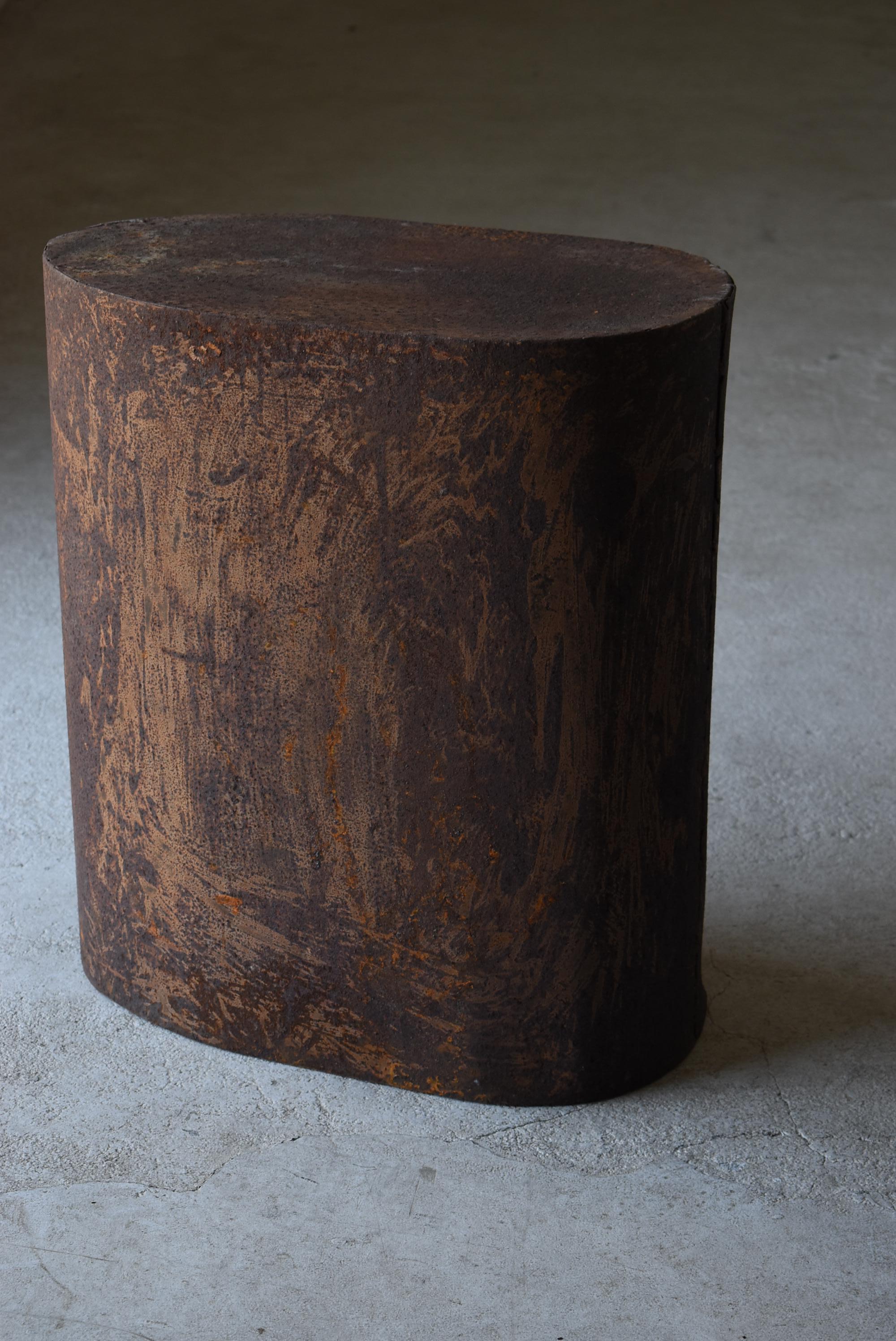 Japanese Old Iron Exhibition Stand 1950s-1970s / Side Table Wabisabi In Good Condition In Sammu-shi, Chiba