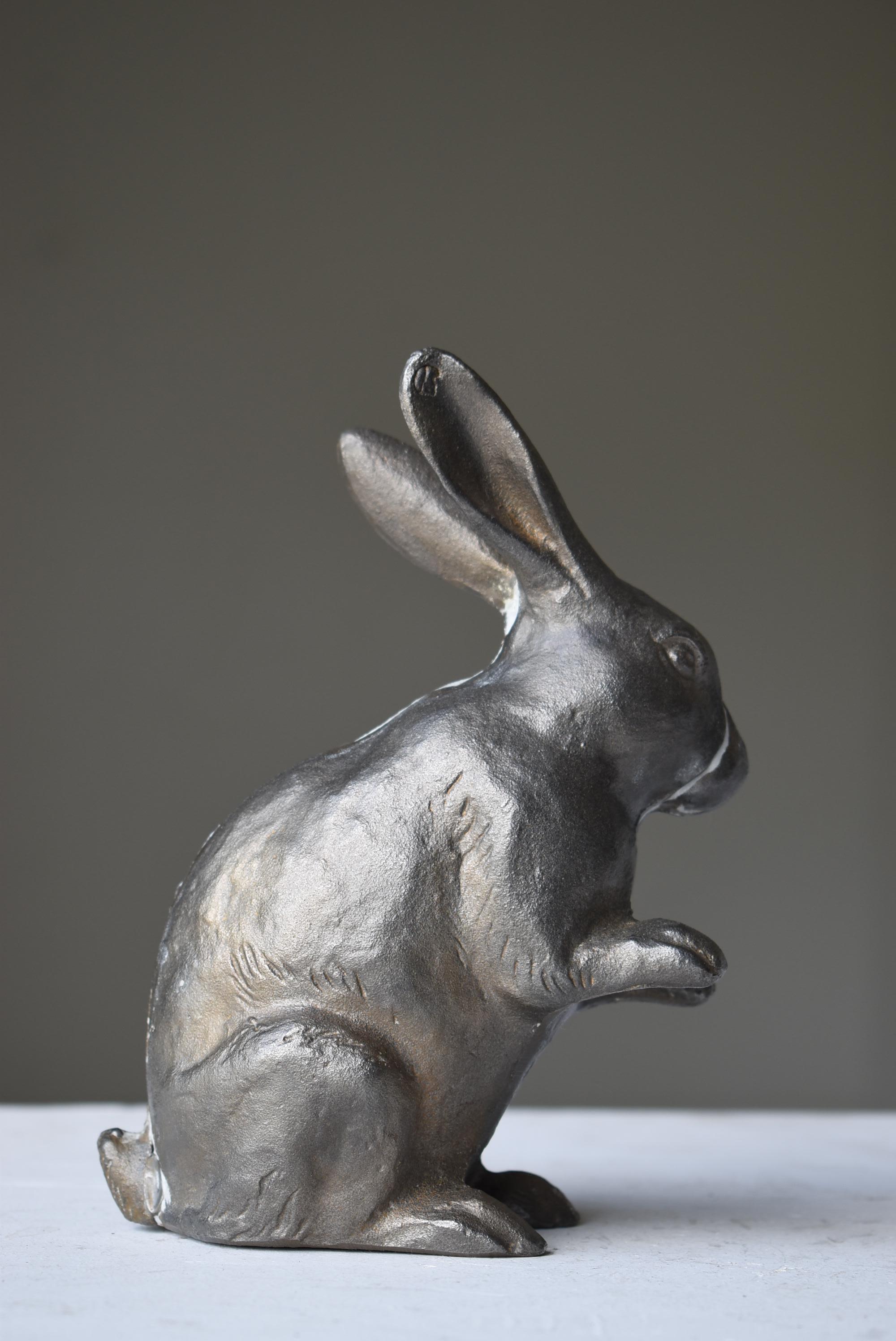 Japanese Old Iron Rabbit 1940s-1970s / Sculpture Figurine Object Wabi Sabi For Sale 6