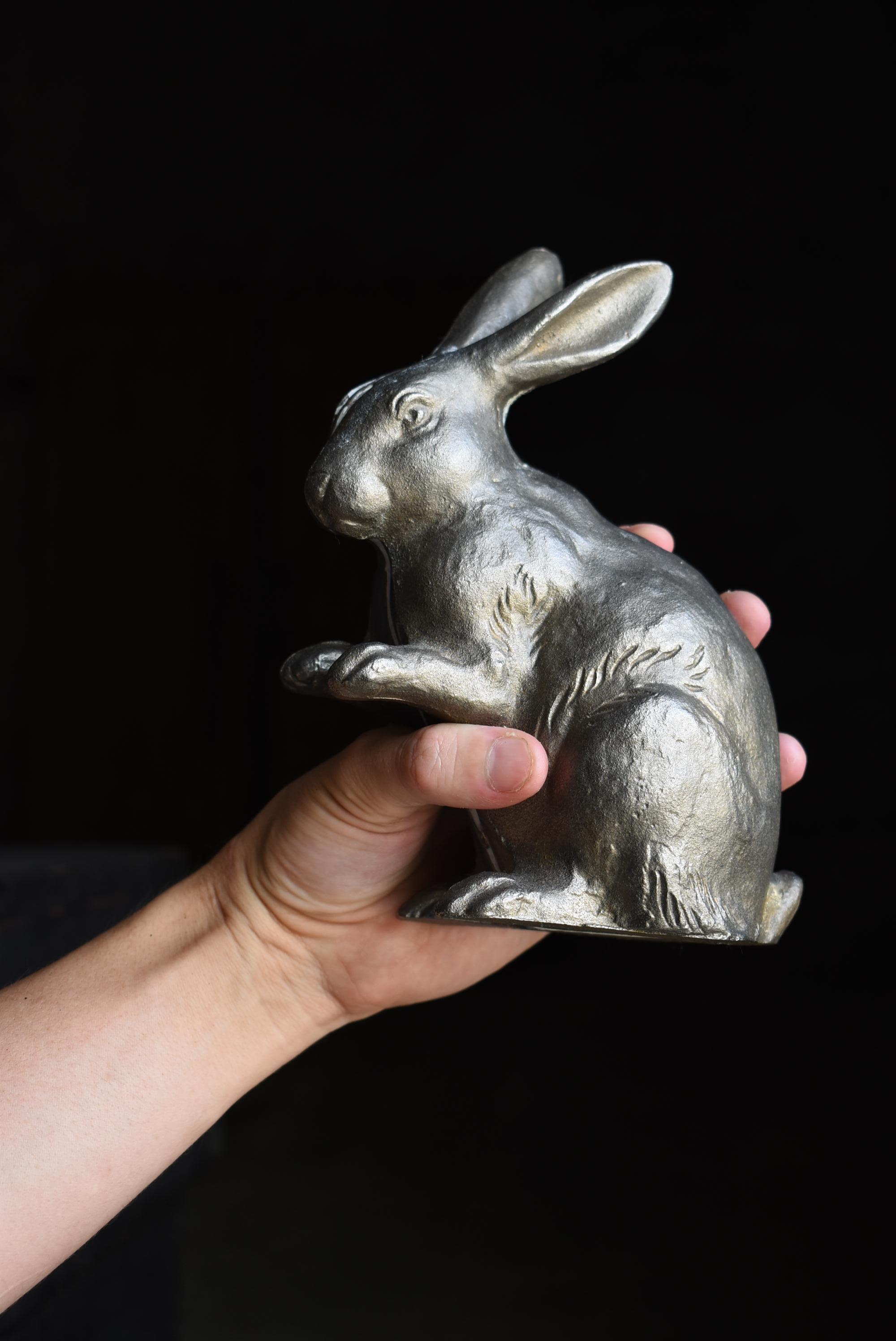 Japanese Old Iron Rabbit 1940s-1970s / Sculpture Figurine Object Wabi Sabi For Sale 12