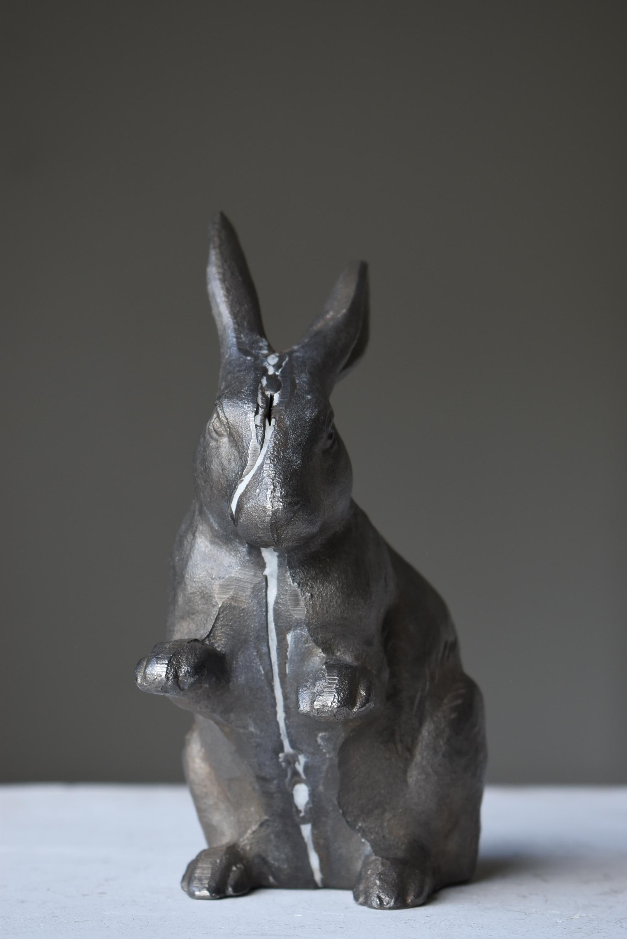 Japanese Old Iron Rabbit 1940s-1970s / Sculpture Figurine Object Wabi Sabi For Sale 1