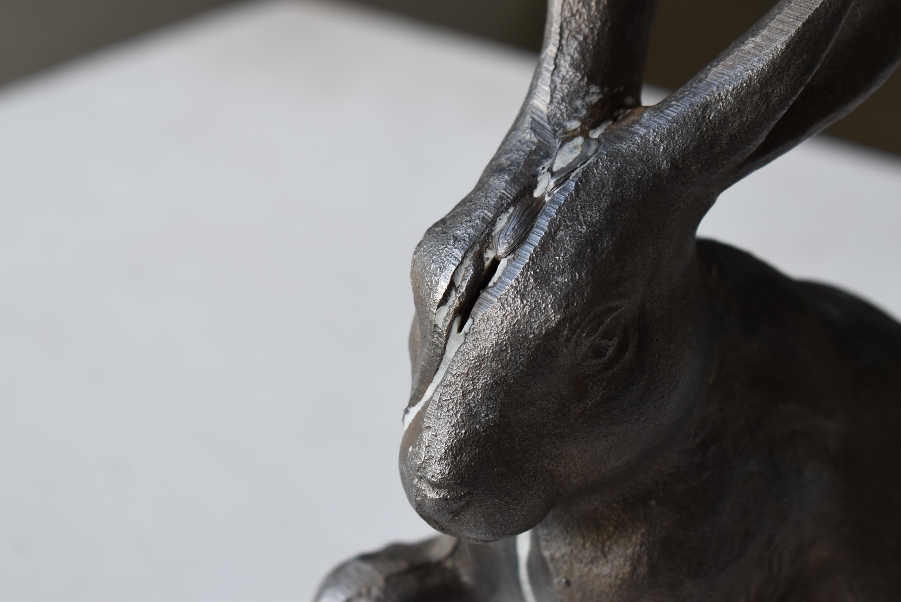Japanese Old Iron Rabbit 1940s-1970s / Sculpture Figurine Object Wabi Sabi For Sale 2