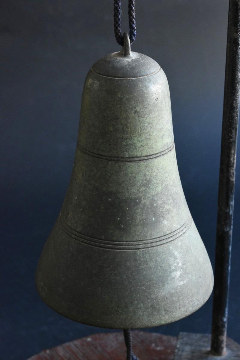 Japanese Old Little Bronze Hanging Bell /1926-1960s/ Beautiful Design and Tone 11