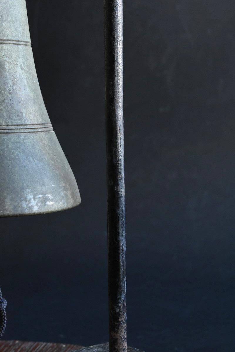 20th Century Japanese Old Little Bronze Hanging Bell /1926-1960s/ Beautiful Design and Tone