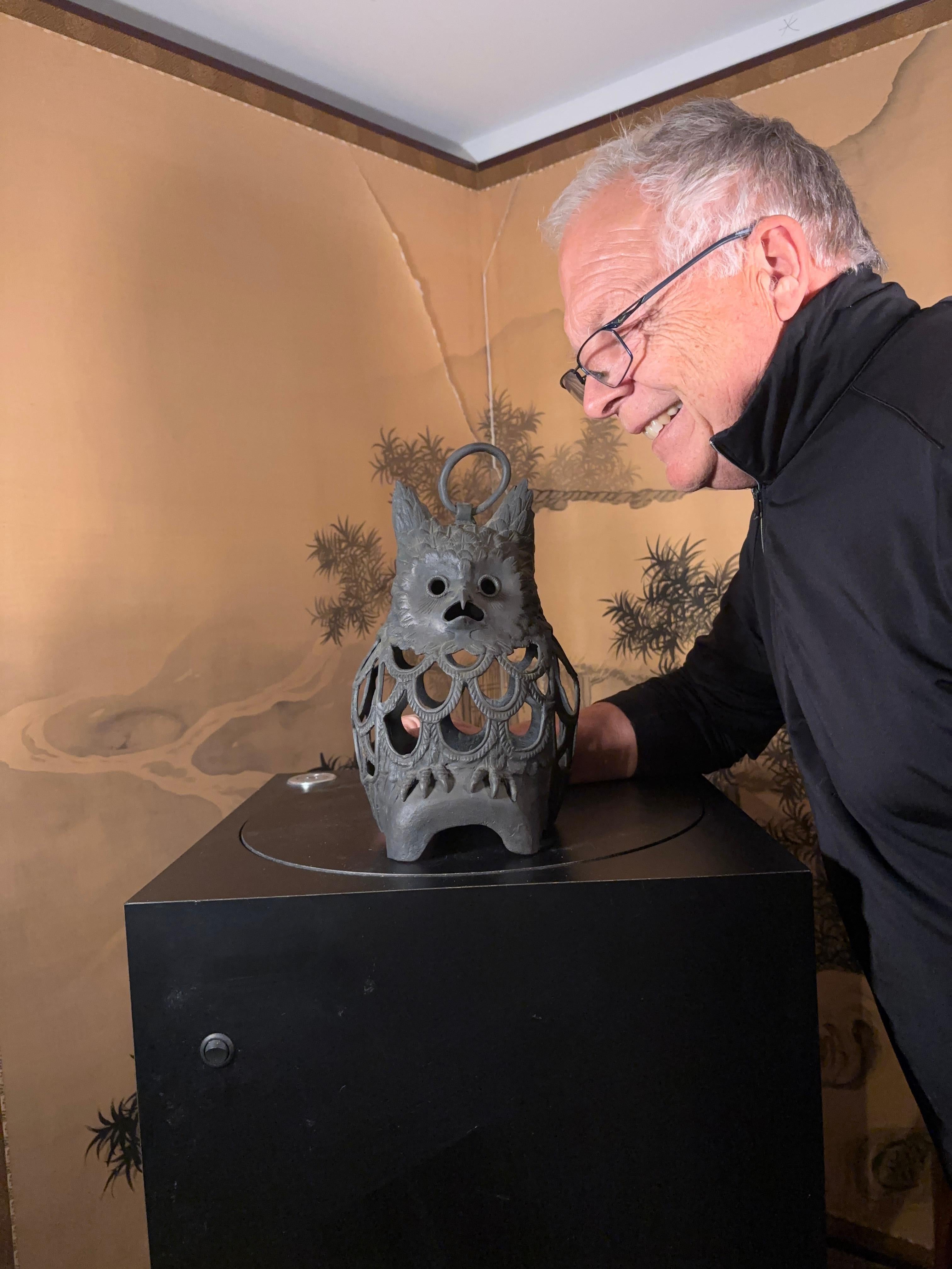 Hard To Find Design - Extraordinary Craftsmanship

Japanese massive over size hook nose owl, 12 inches tall.

This handsome Japanese  over sized iron 