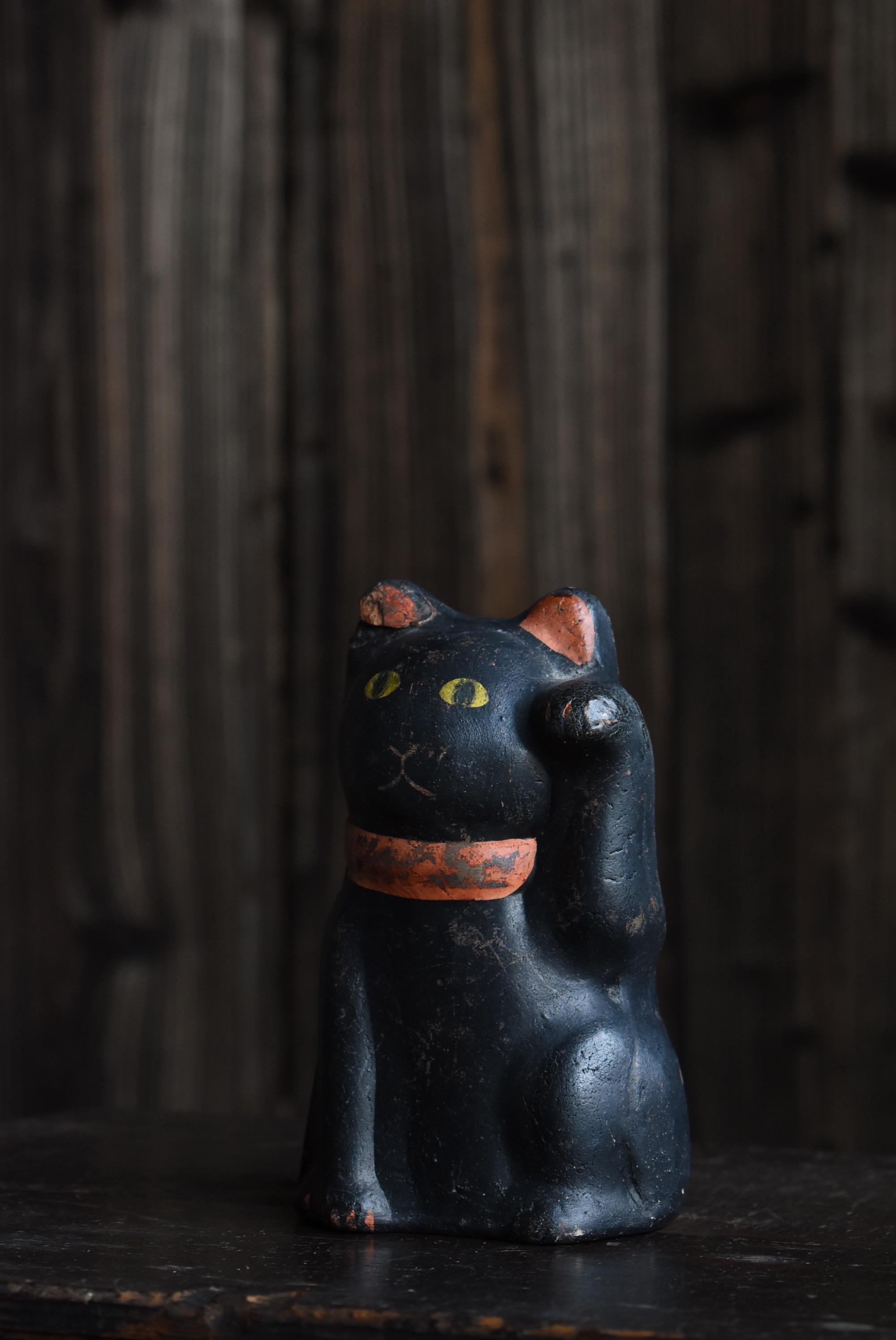 Japanese Old Pottery Statue Beckoning Cat 1940s-1970s / Manekineko Wabi Sabi 12