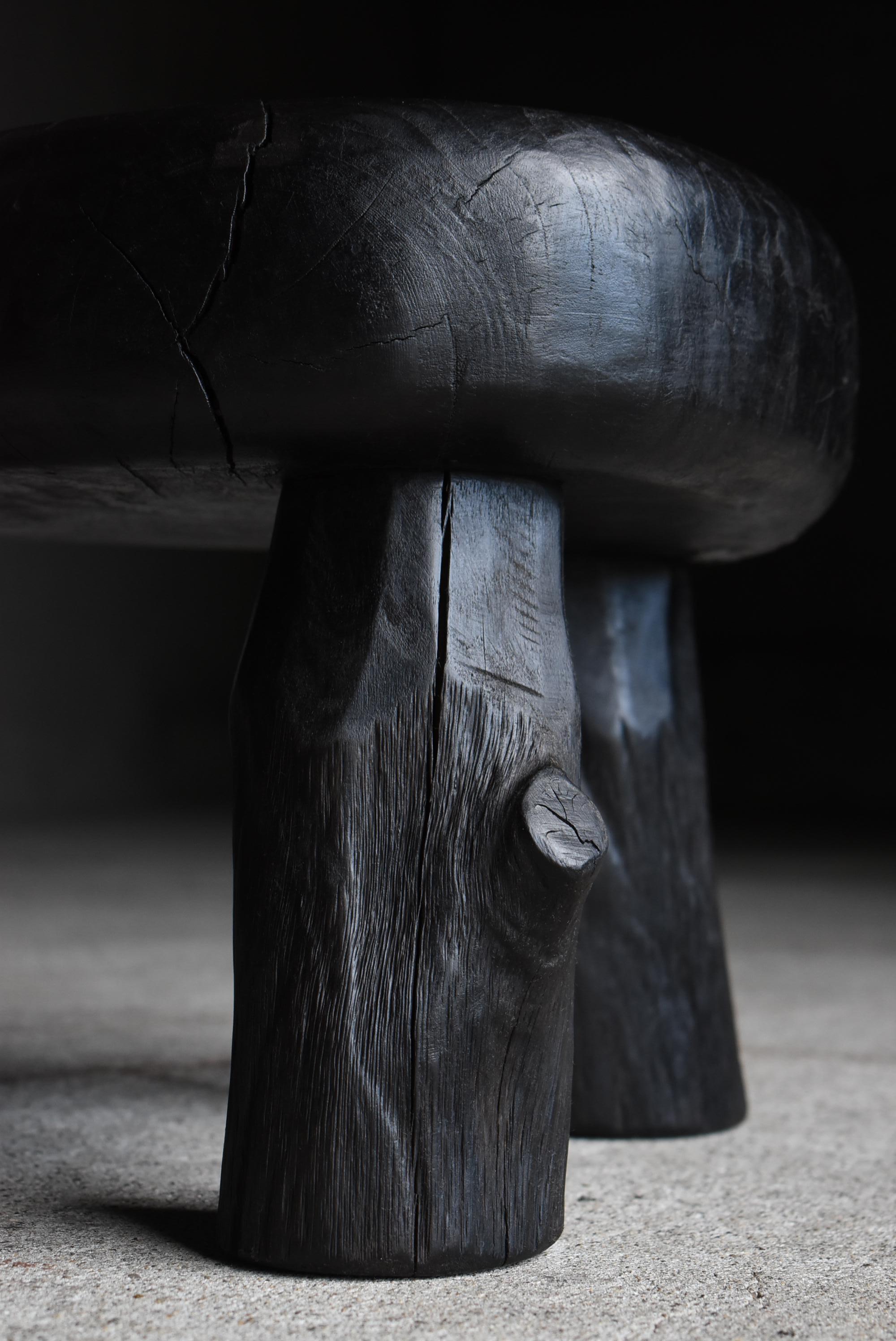 Taburete Negro Japonés Antiguo Primitivo Años 1940-1960 / Silla Lateral Moderna Wabi Sabi en venta 7