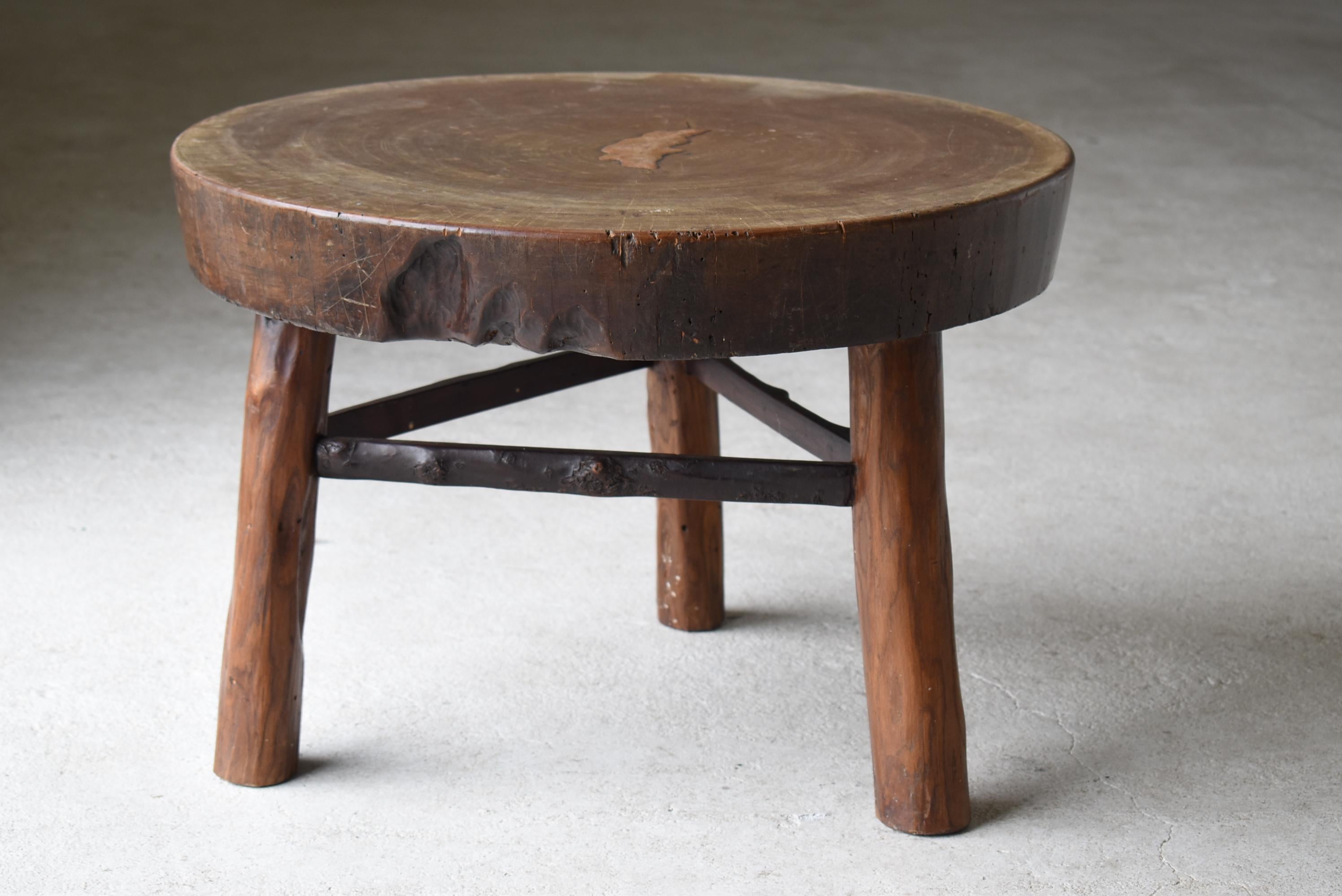 Japanese Old Primitive Coffee Table 1940s-1960s / Round Table Mingei Wabisabi For Sale 6