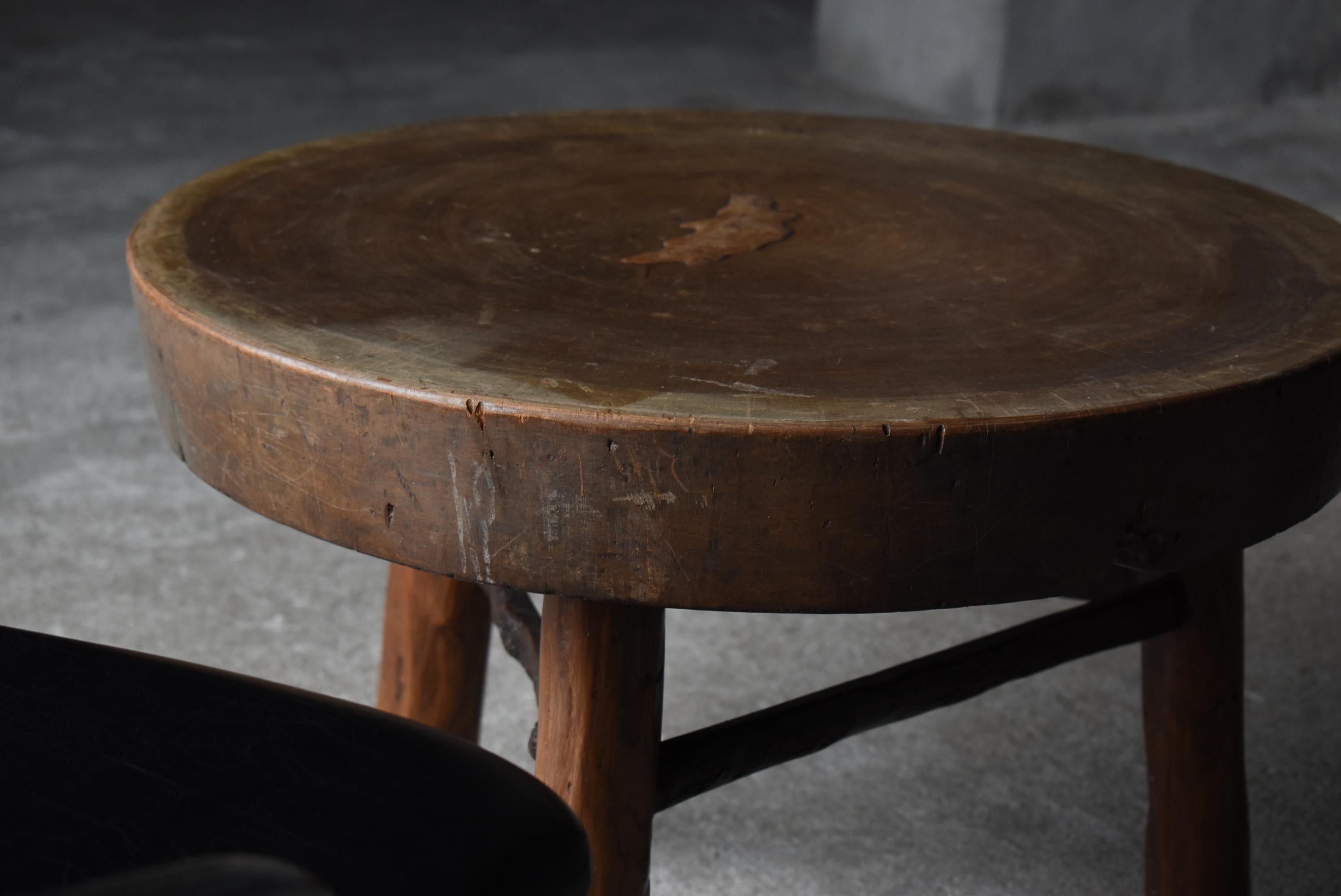 Japanese Old Primitive Coffee Table 1940s-1960s / Round Table Mingei Wabisabi For Sale 8