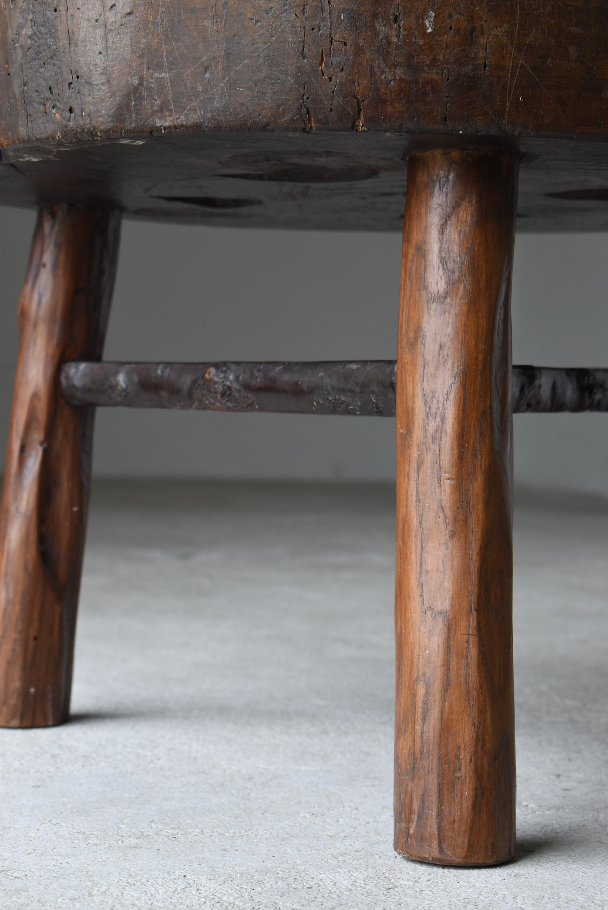 Japanese Old Primitive Coffee Table 1940s-1960s / Round Table Mingei Wabisabi For Sale 3