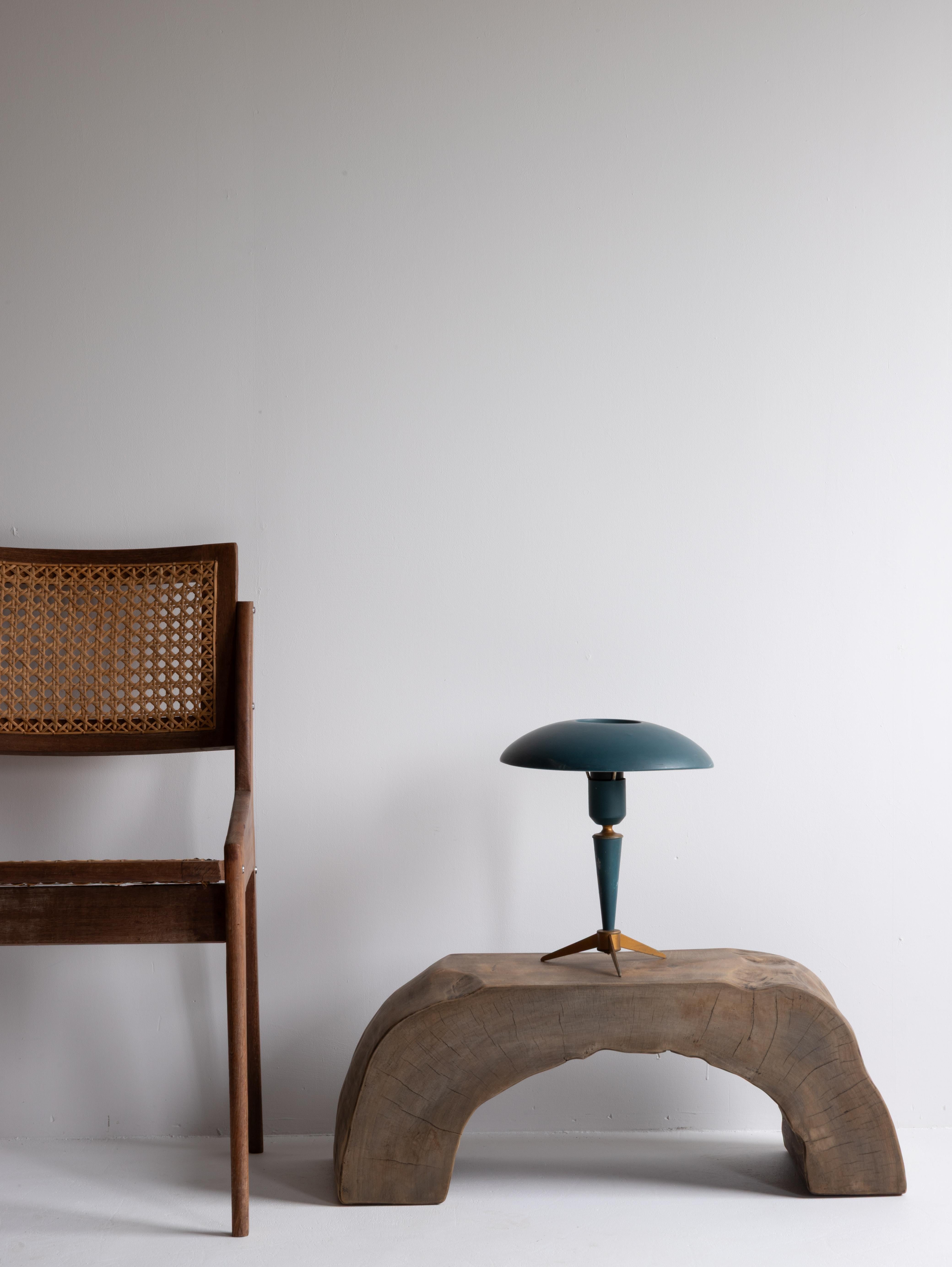 Japonais Ancienne chaise d'appoint japonaise primitive 1940s-1960s / Tabouret Présentoir Wabi Sabi en vente