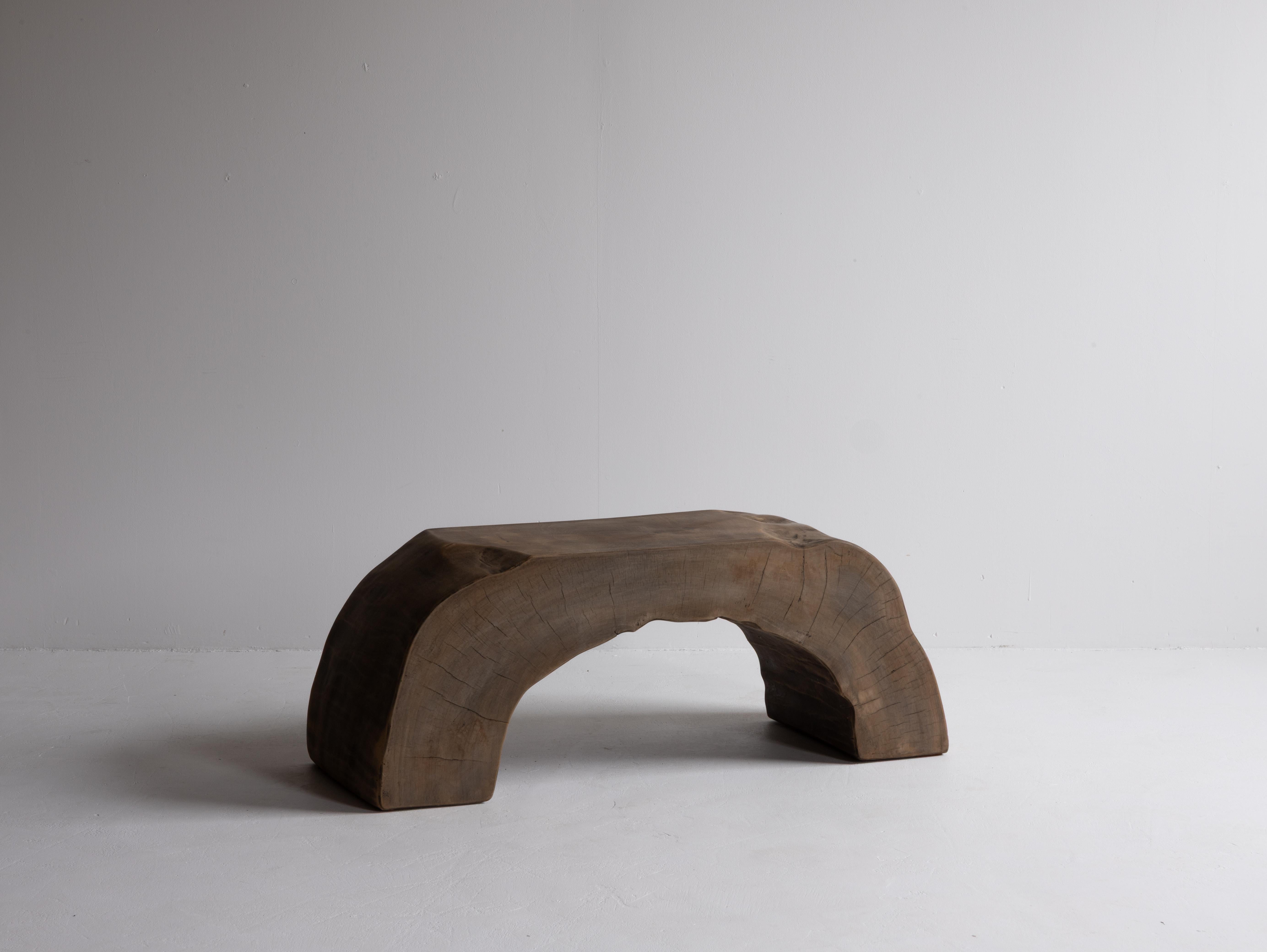 Travail du bois Ancienne chaise d'appoint japonaise primitive 1940s-1960s / Tabouret Présentoir Wabi Sabi en vente