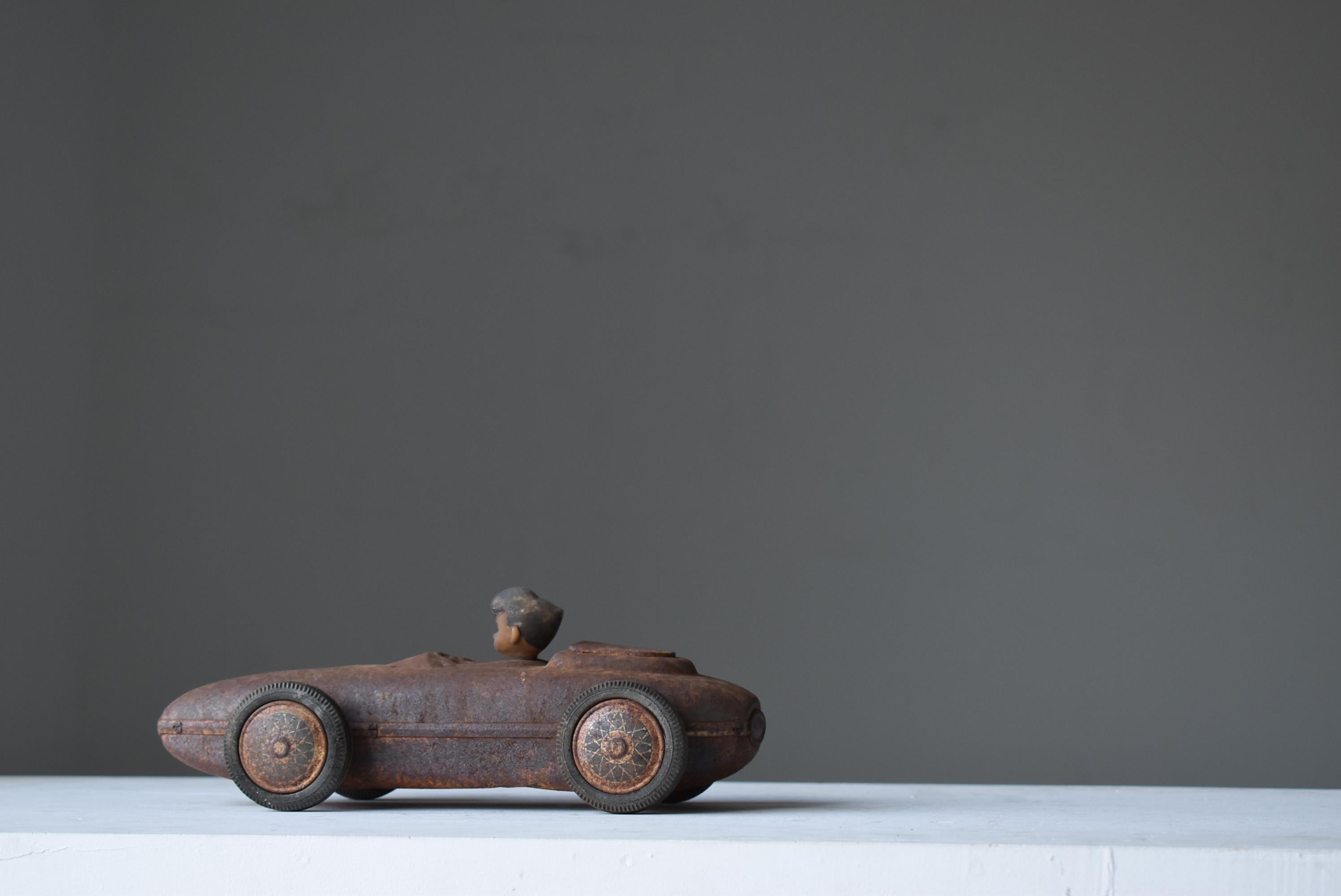 Showa Japanese Old Rusted Toy Car 1950s-1980s / Object Wabi Sabi For Sale