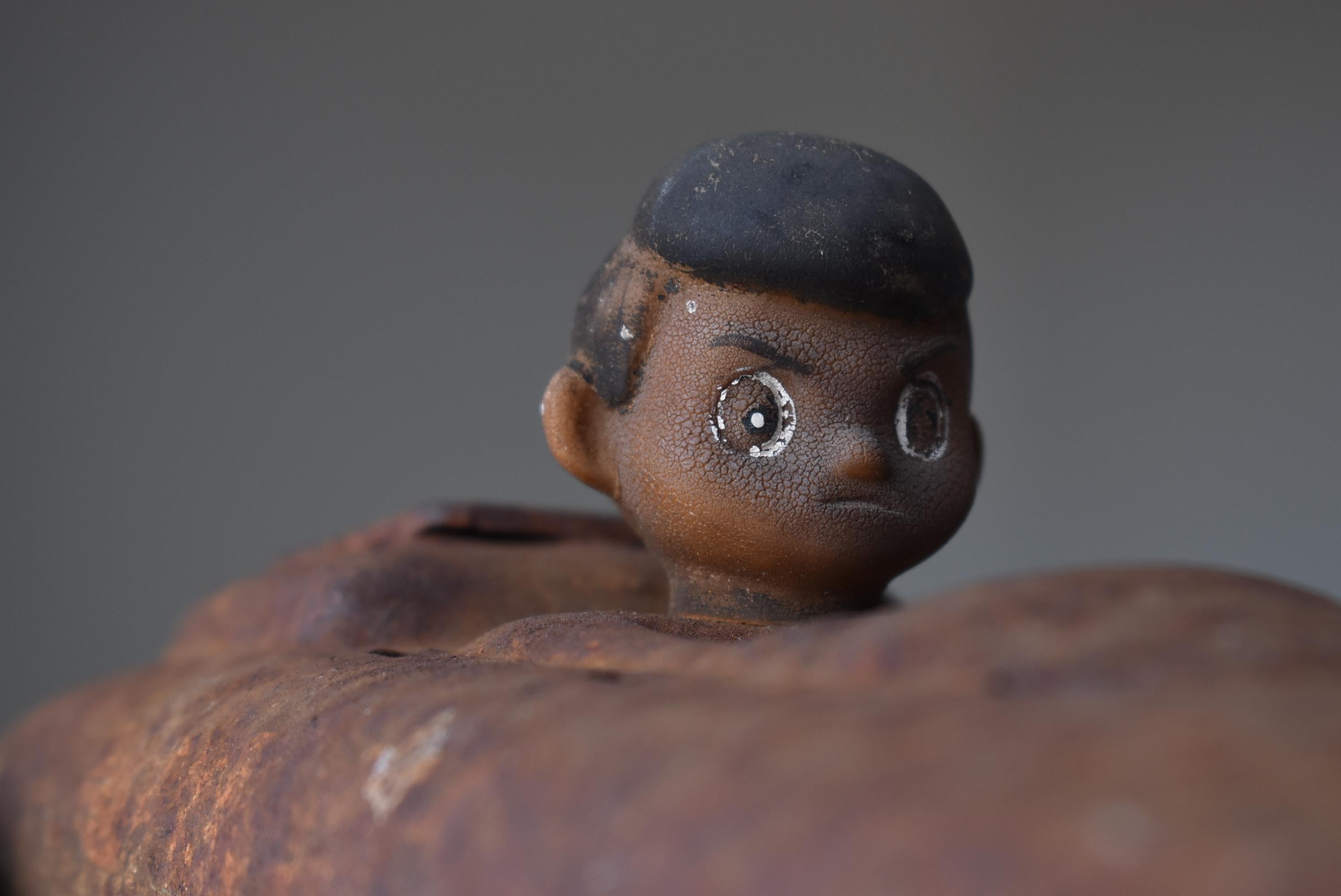 Japanese Old Rusted Toy Car 1950s-1980s / Object Wabi Sabi For Sale 2