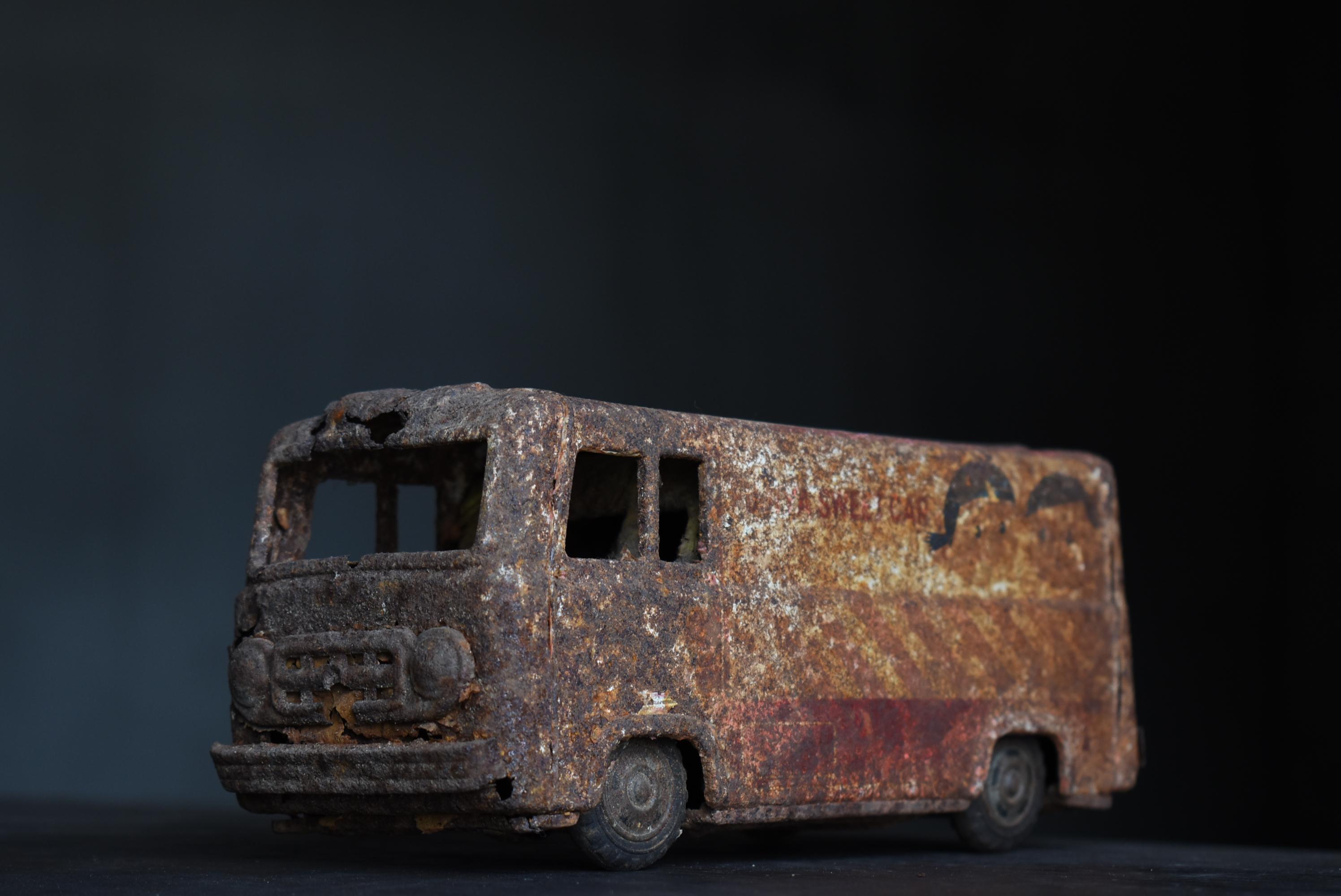 Japanese Old Rusty Car 1950s-1980s / Figurine Object Wabi Sabi 12