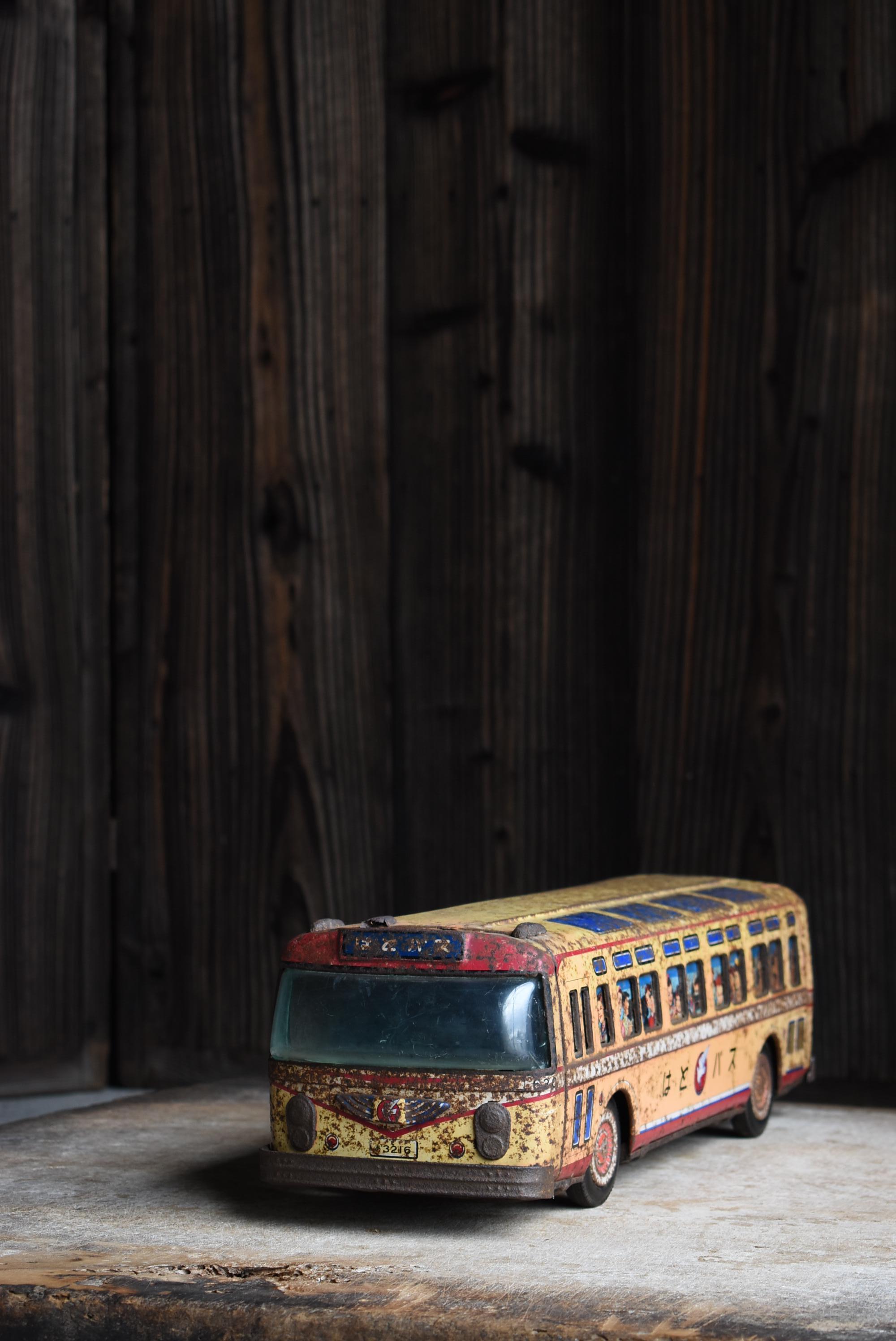 Japanese Old Rusty Toy Bus 1950s-1980s / Figurine Wabisabi 11