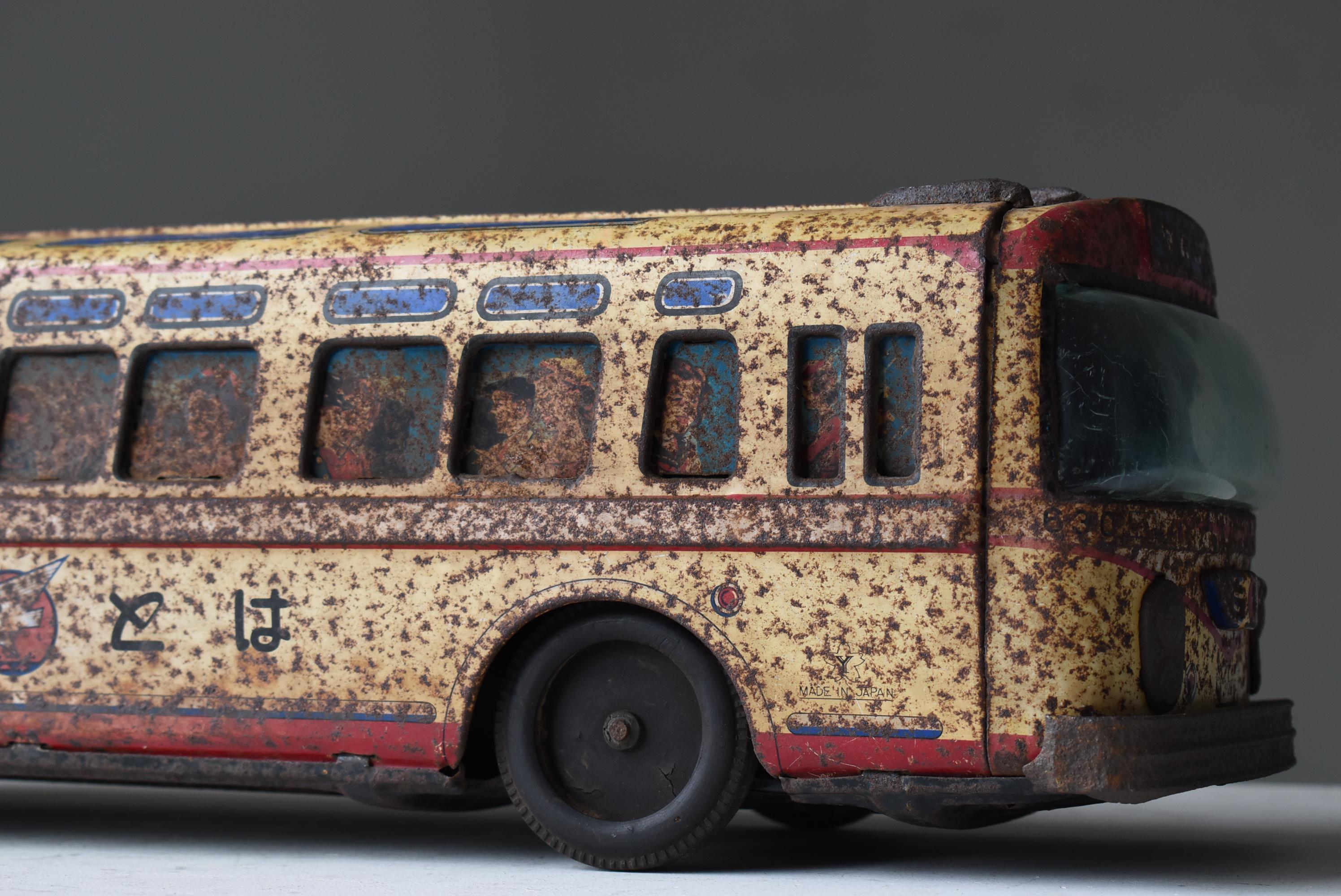 20th Century Japanese Old Rusty Toy Bus 1950s-1980s / Figurine Wabisabi