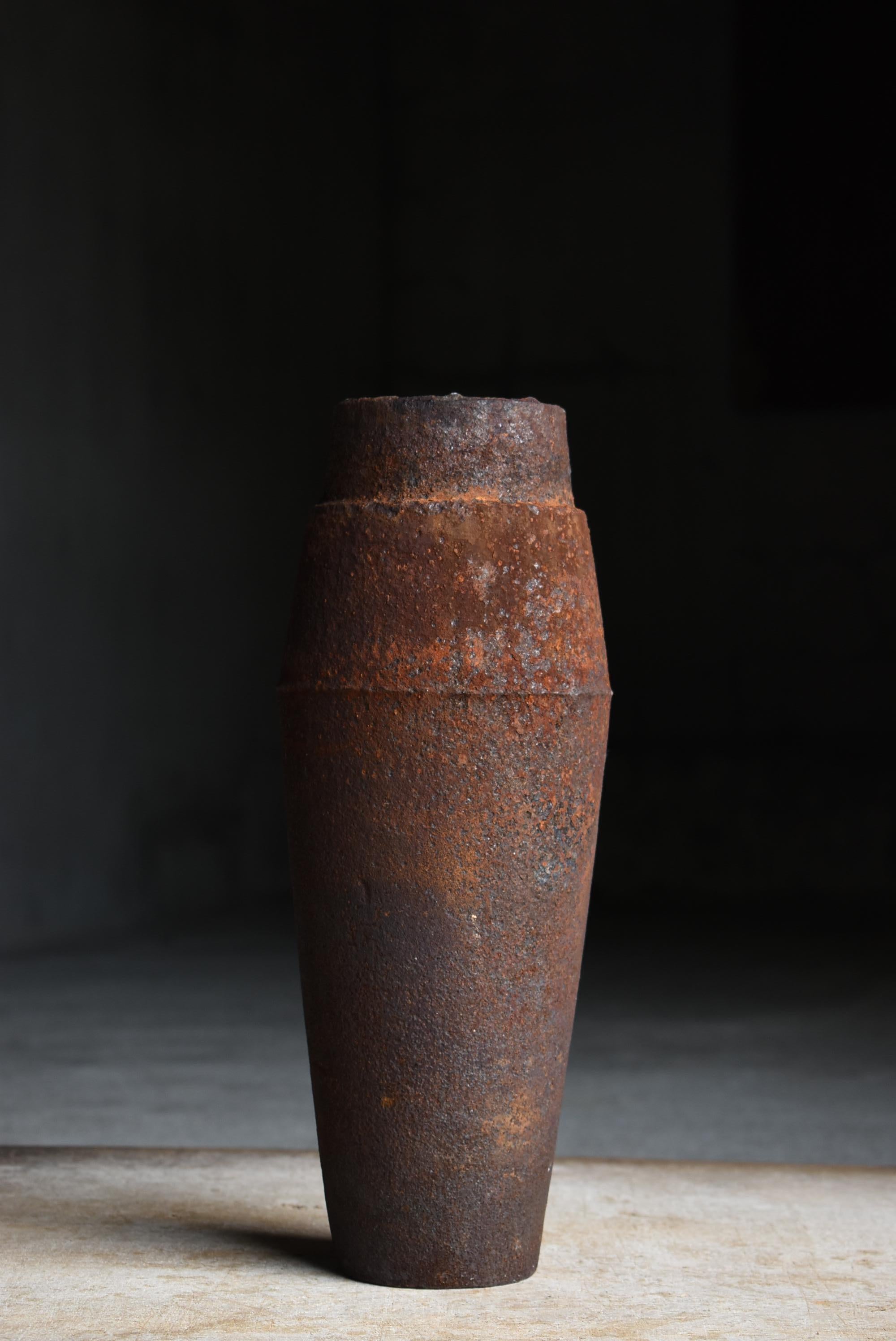 Japanese Old Shell Casing 1930s-1940s / Iron Object Flower Vase Wabi Sabi For Sale 1