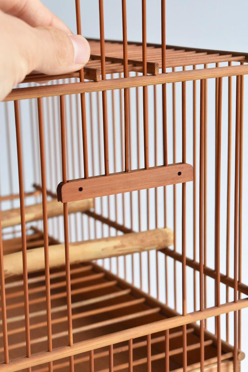 Japanese Old Small Bamboo Bird Cage / Carefully Crafted Luxury Bird Cage In Good Condition In Sammu-shi, Chiba