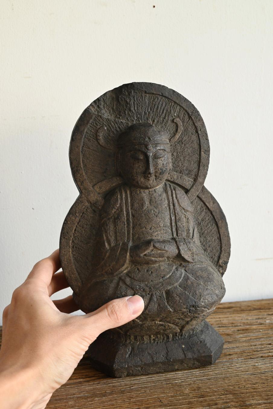 Hand-Carved Japanese old small stone Buddha/Edo period/Tathagata(Nyorai) Buddha statue