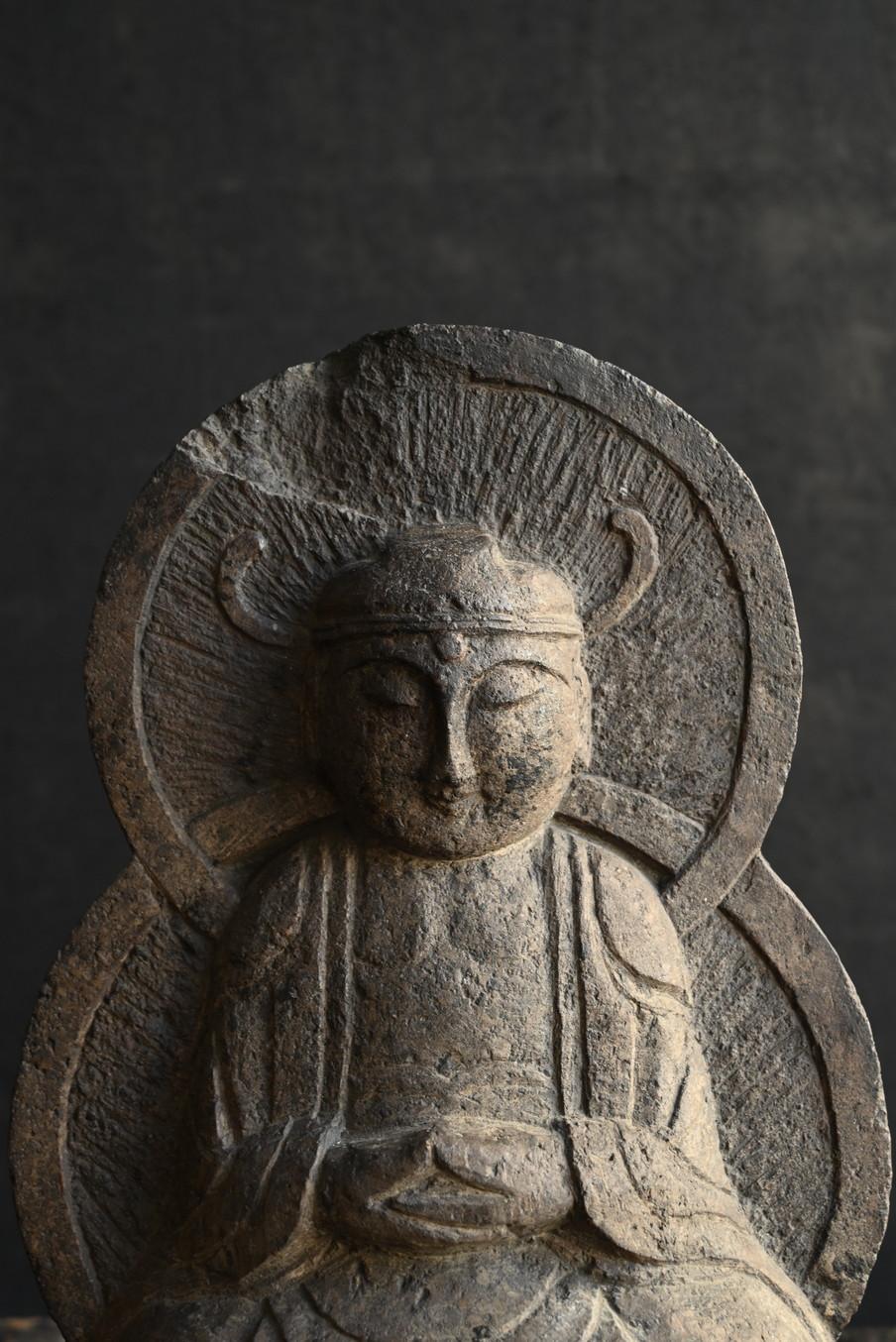 18th Century and Earlier Japanese old small stone Buddha/Edo period/Tathagata(Nyorai) Buddha statue