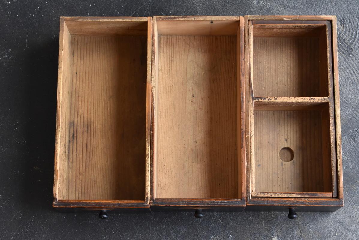 Japanese Old Small Wooden Drawer / 1912-1950 / Accessory Case/ Taisho-Showa For Sale 11