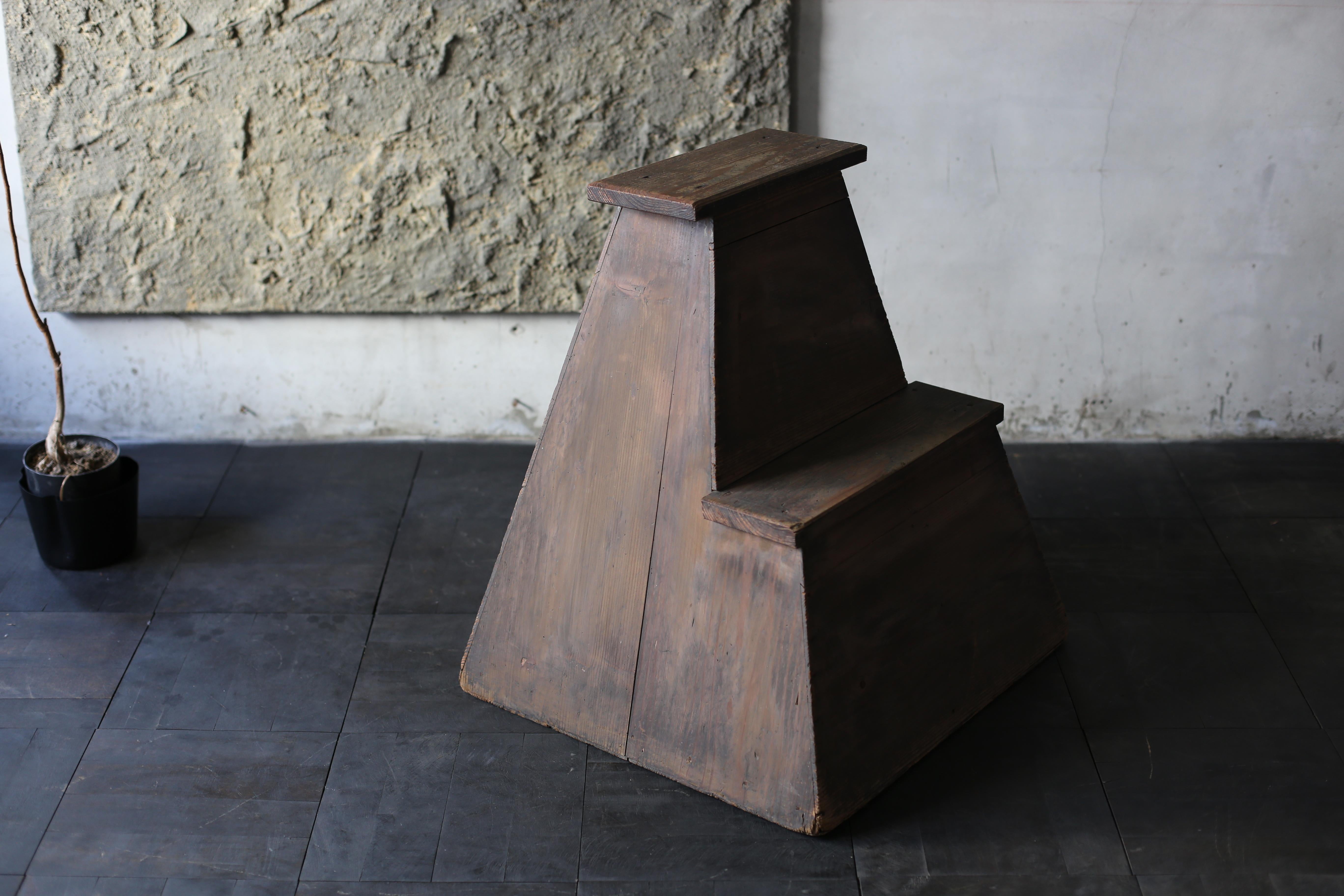 Japanese Old Stand 1860s-1920s/Antique Chair Stool Wabisabi Stepping Stone For Sale 6